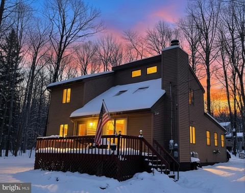 72 EAST CREEKVIEW DR GOULDSBORO PA 18424