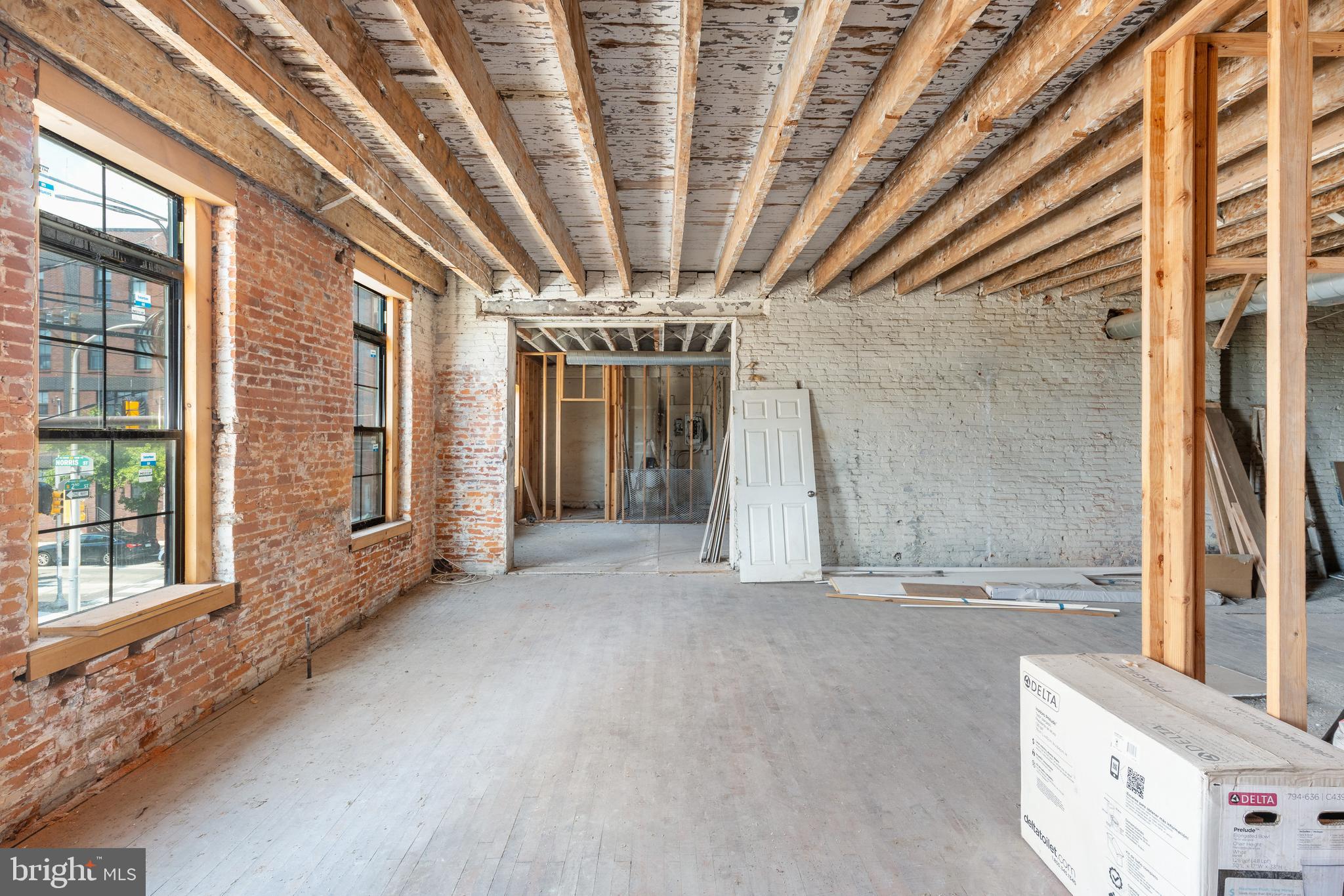 SOUTH KENSINGTON - Commercial Sale