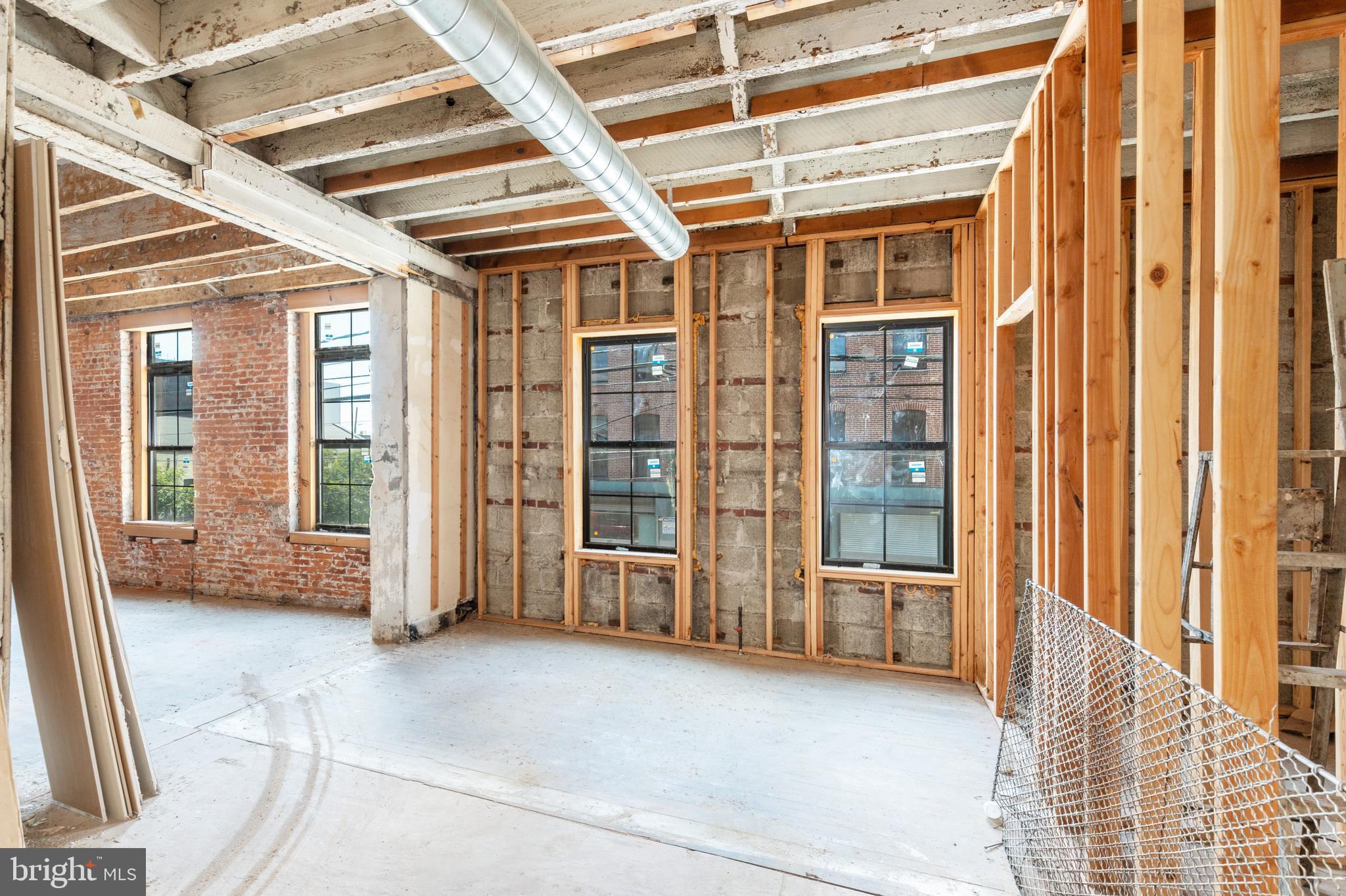 SOUTH KENSINGTON - Commercial Sale