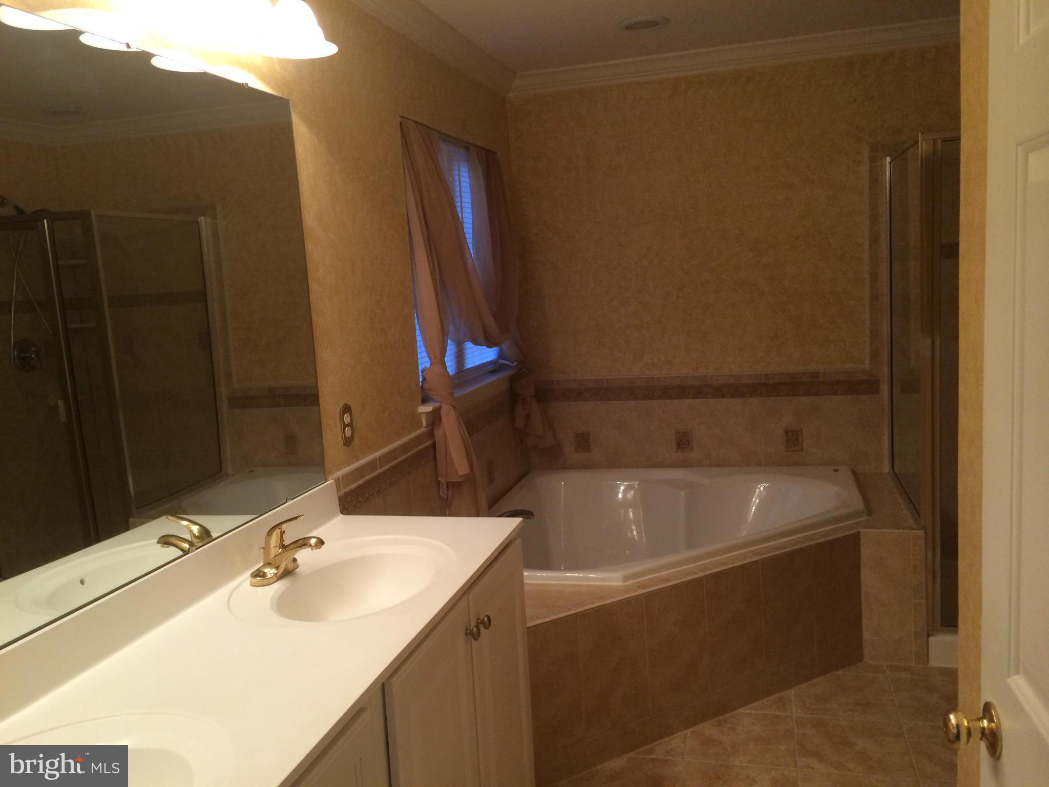 PORT POTOMAC - Residential Lease