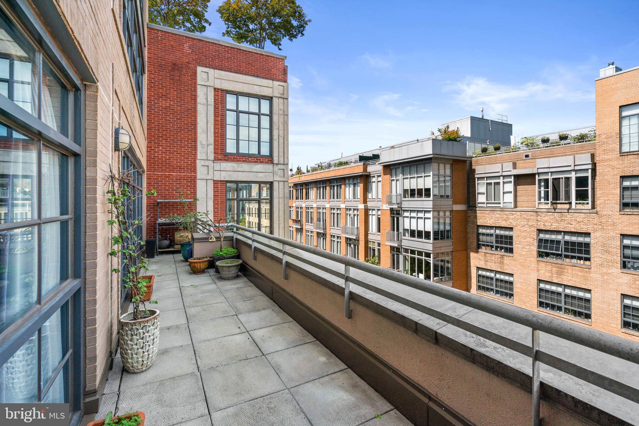 LOGAN CIRCLE - Residential