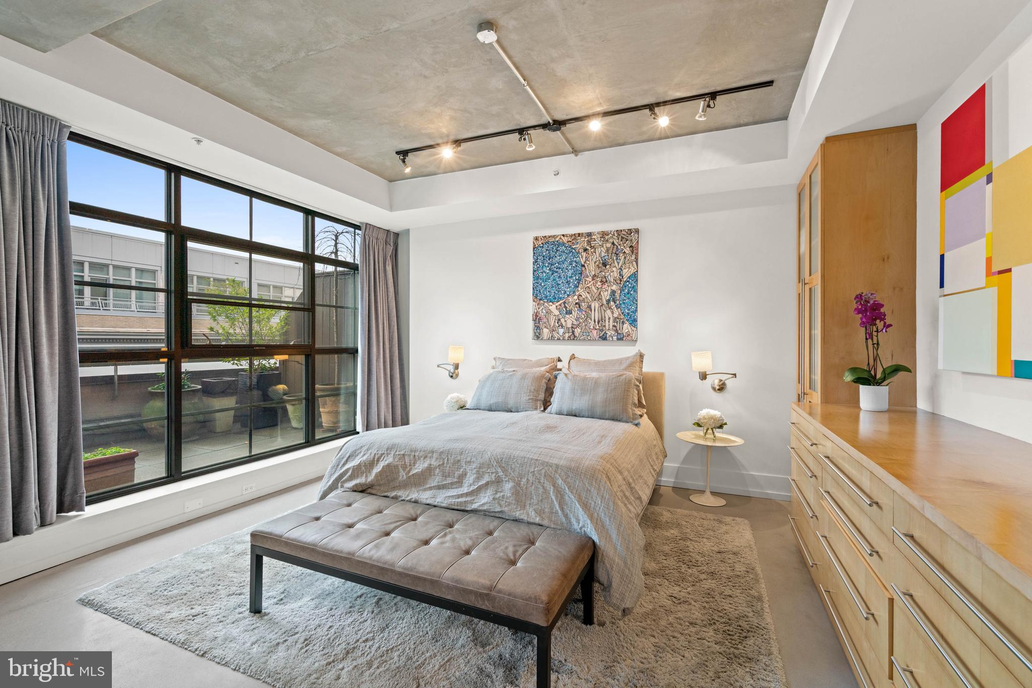 LOGAN CIRCLE - Residential