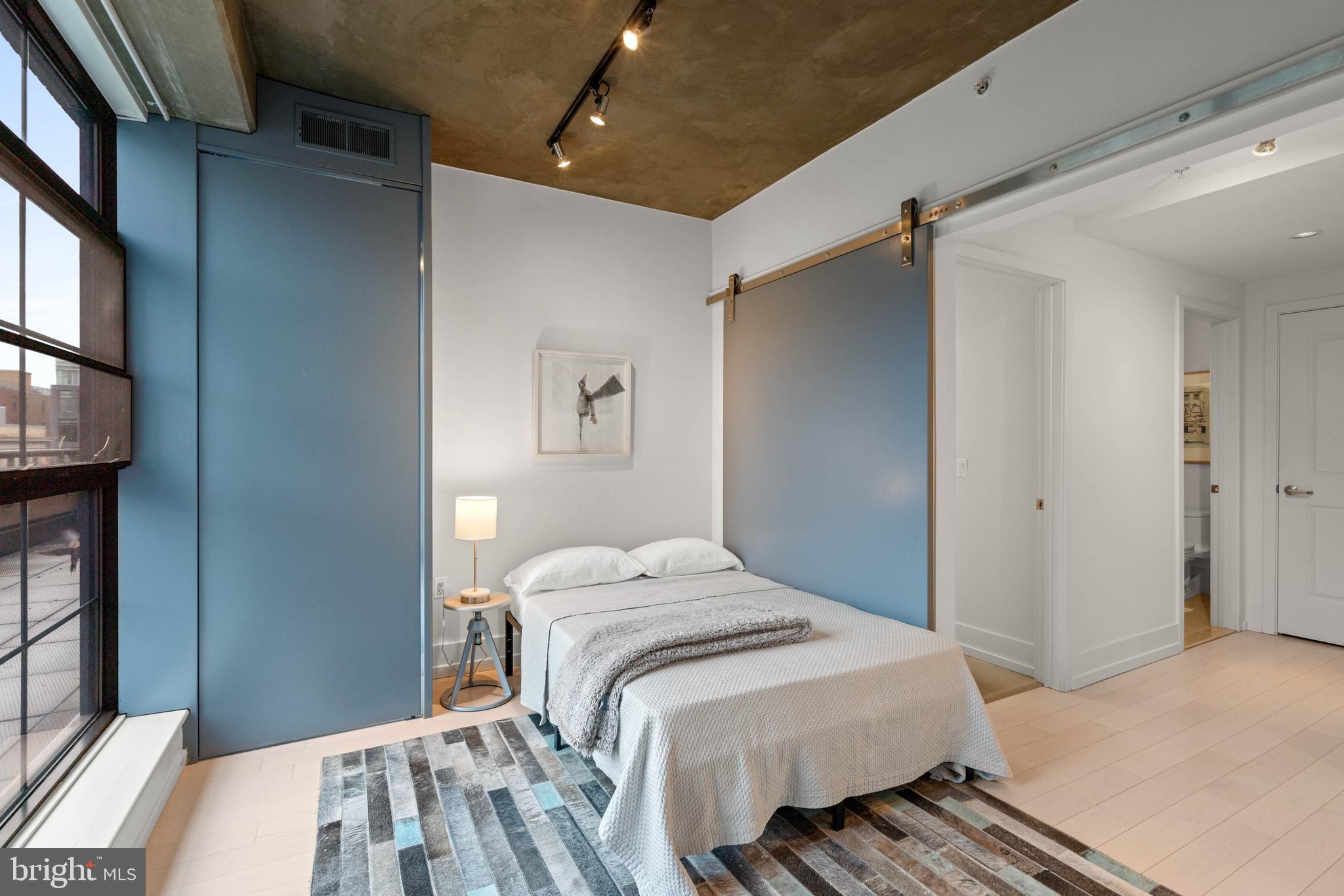 LOGAN CIRCLE - Residential
