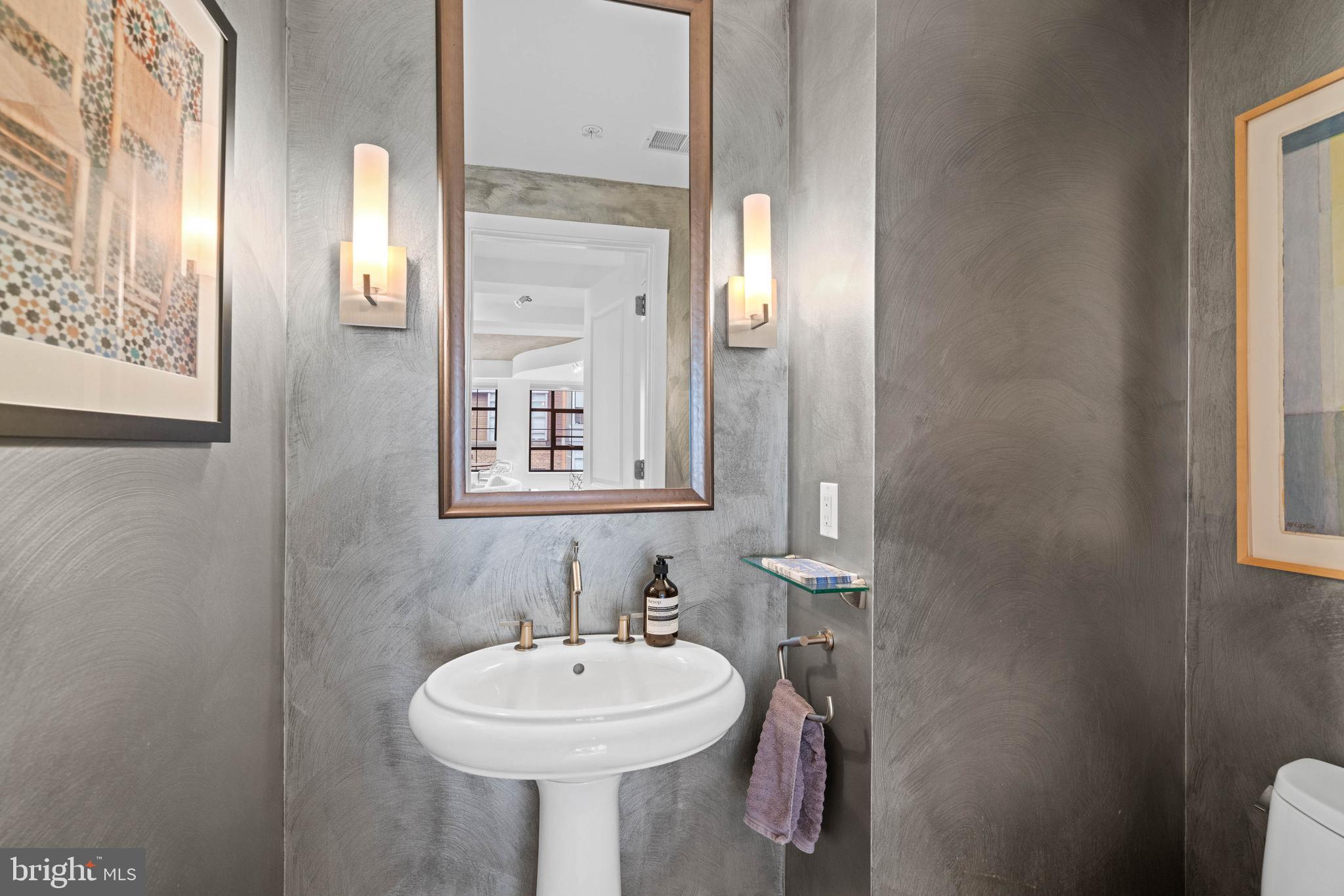 LOGAN CIRCLE - Residential