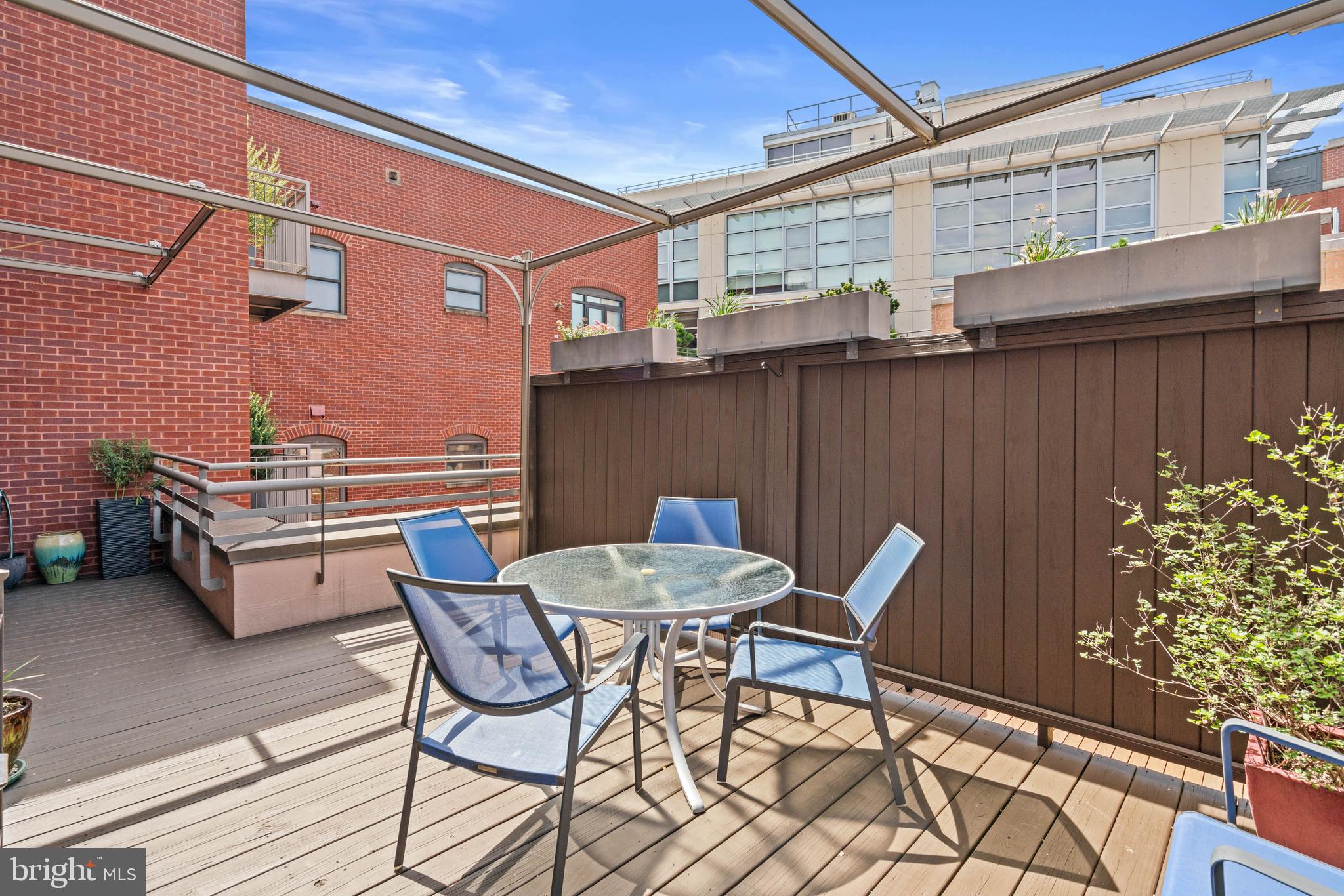 LOGAN CIRCLE - Residential