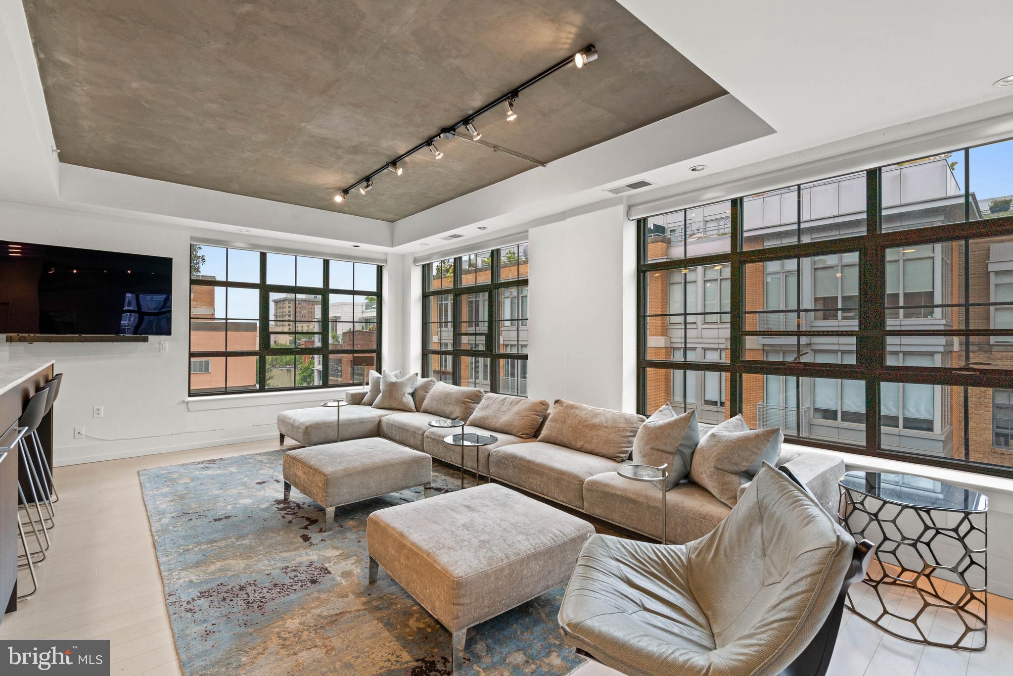 LOGAN CIRCLE - Residential