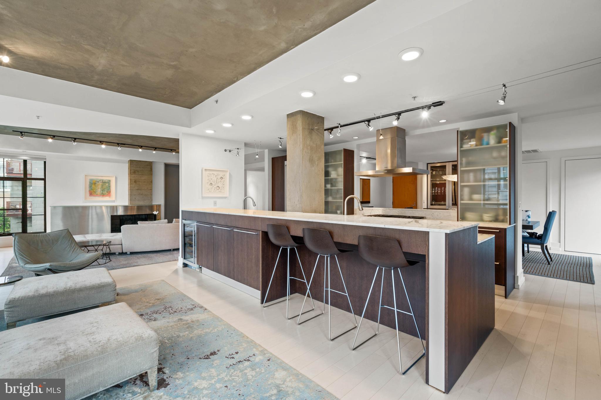 LOGAN CIRCLE - Residential