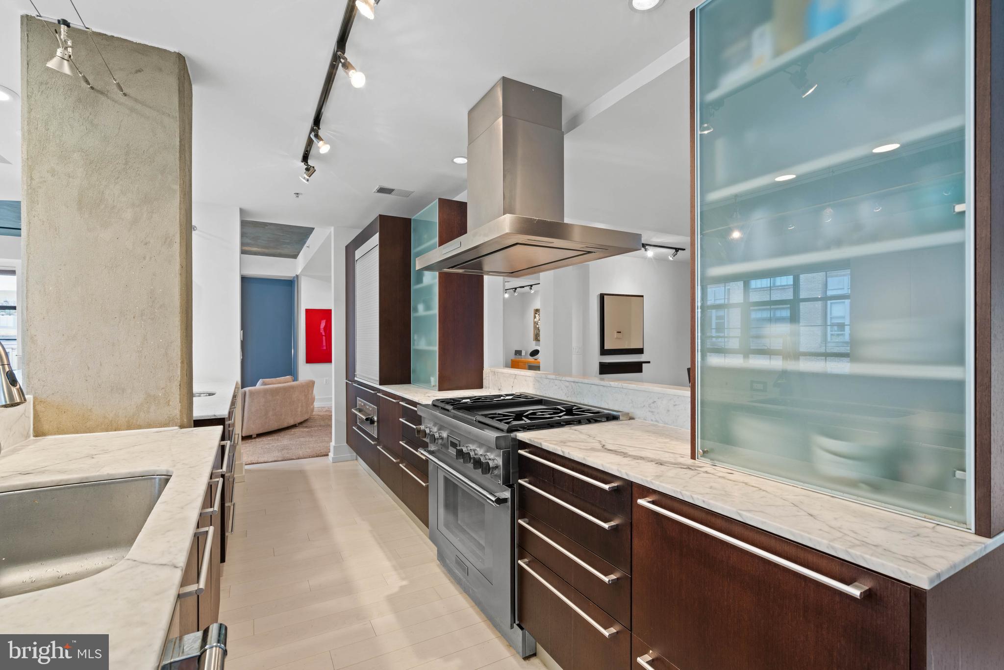 LOGAN CIRCLE - Residential