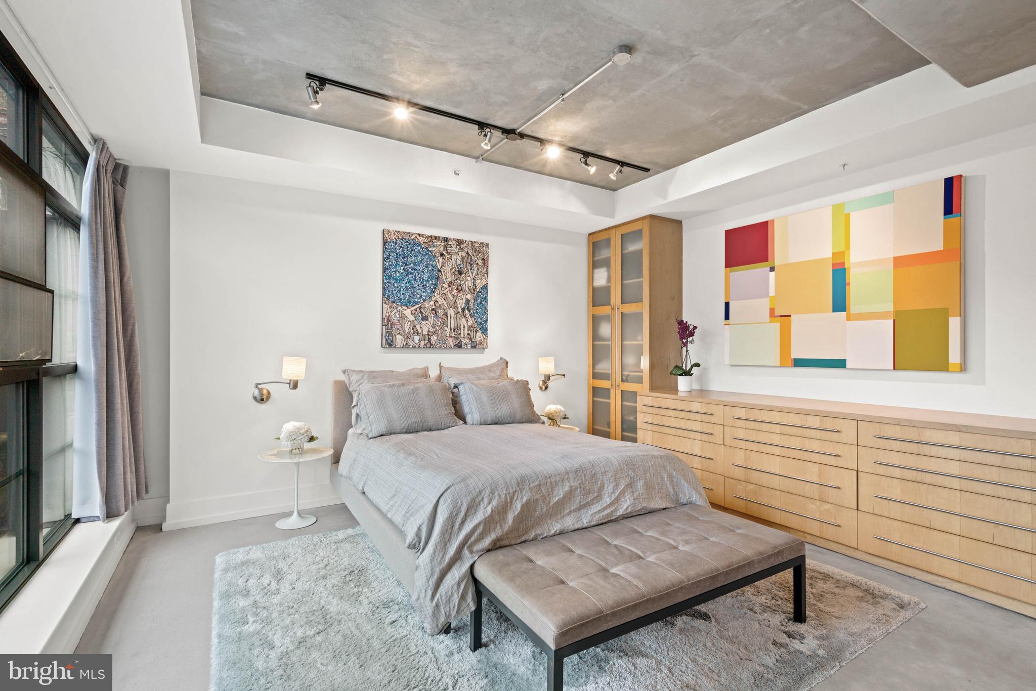 LOGAN CIRCLE - Residential