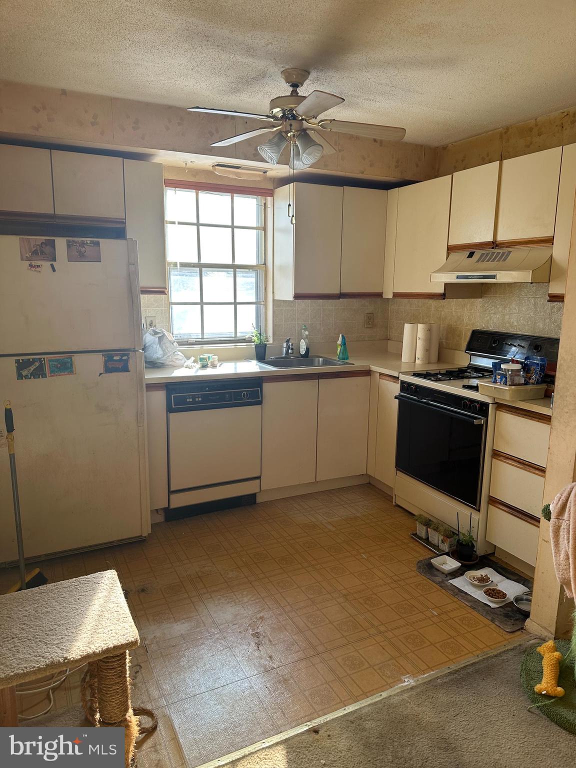 11908 TARRAGON ROAD G G