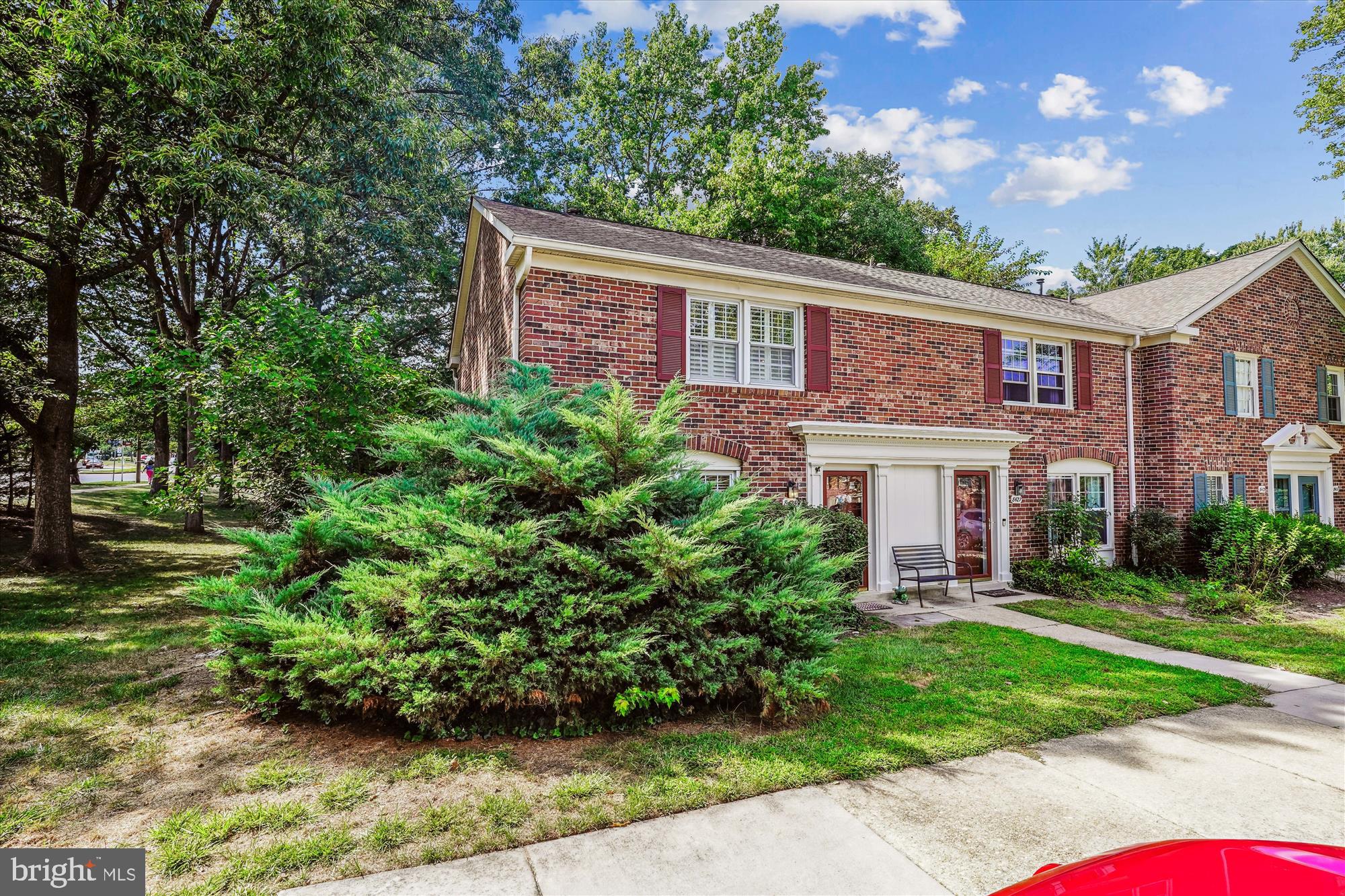 8425 PENSHURST DRIVE 595