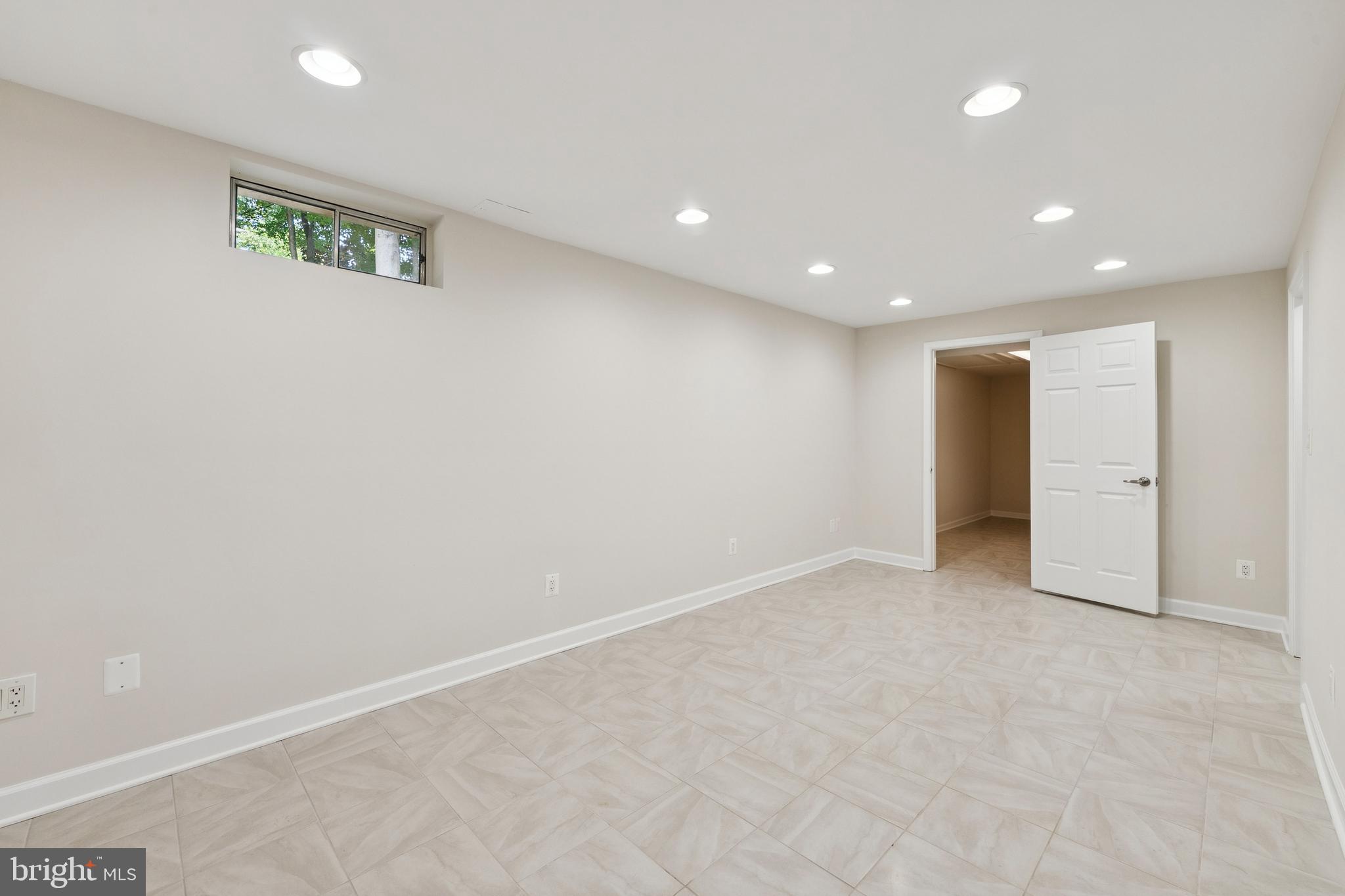 CROSSPOINTE - Residential Lease