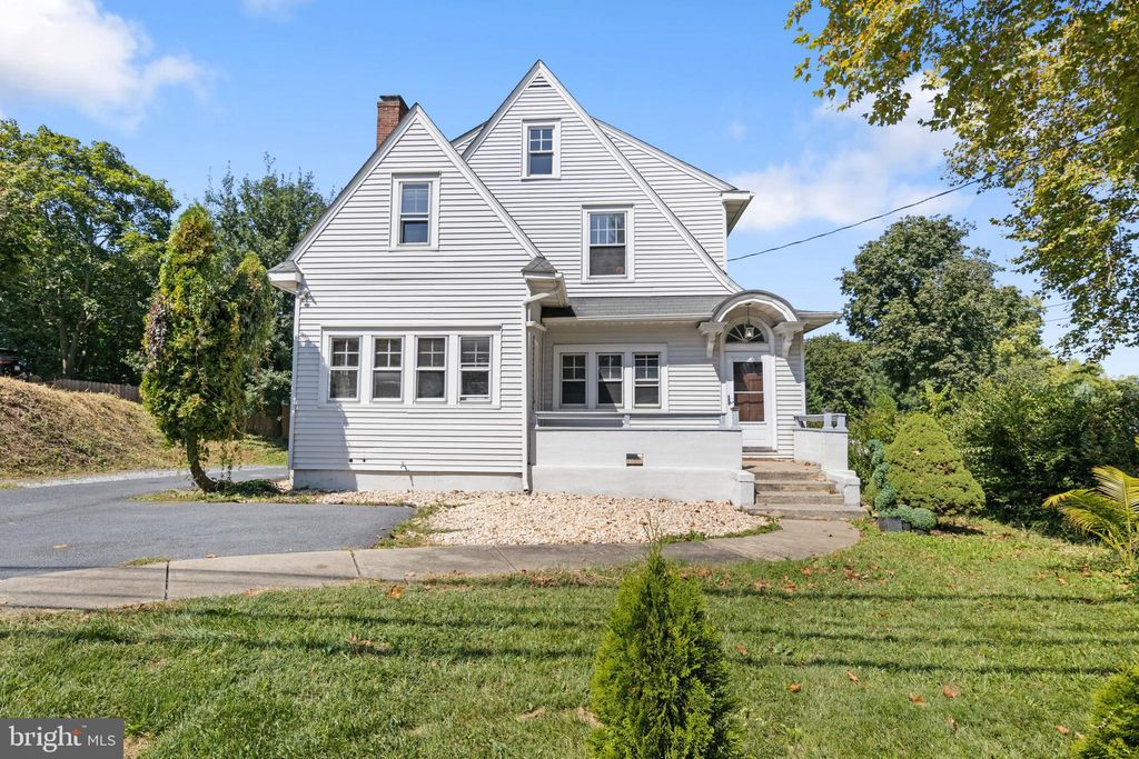 Photo of 1727 New Holland Pike, LANCASTER, PA 17601 (MLS # PALA2076646)