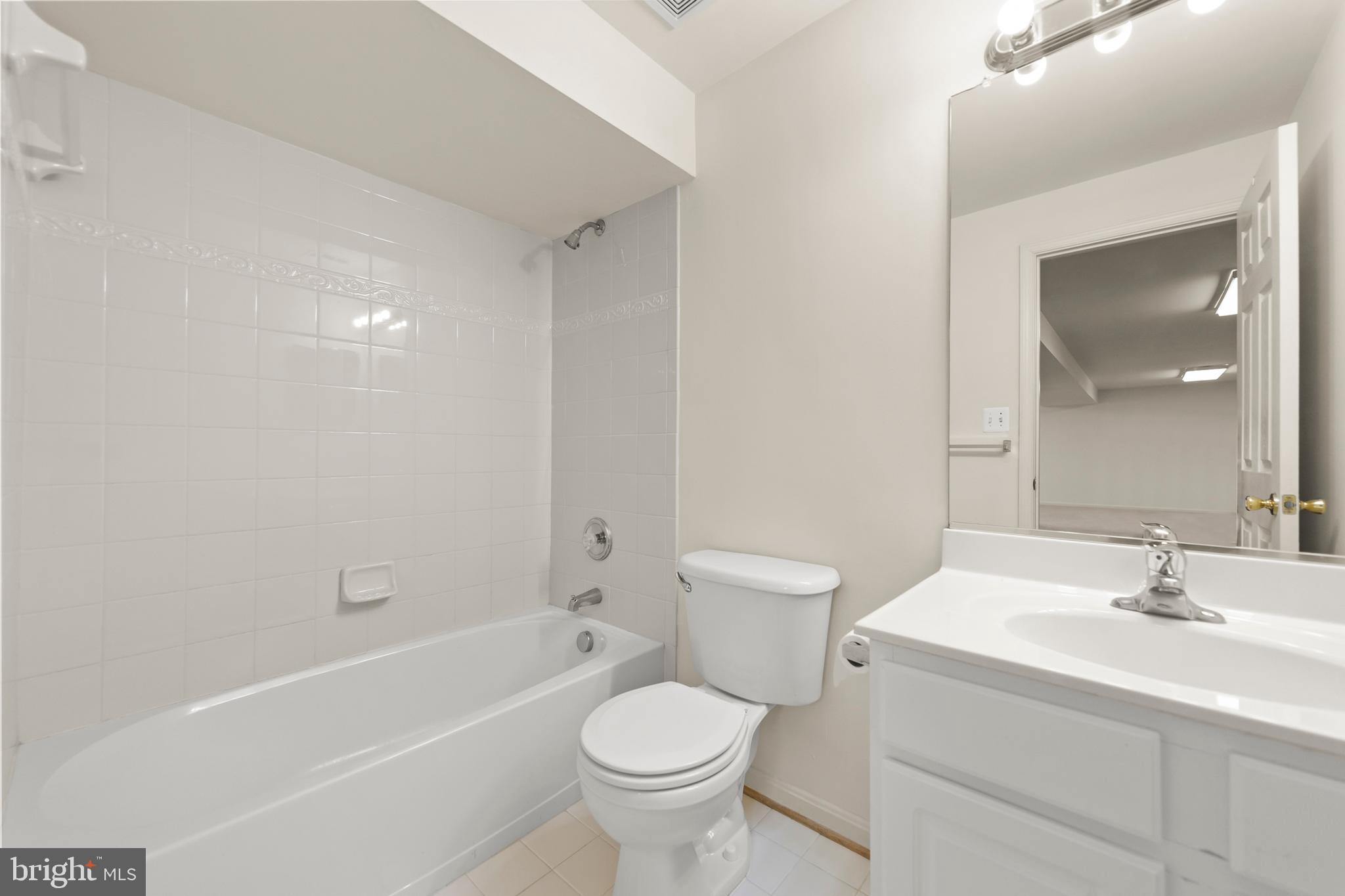 FIELDSTONE - Residential Lease