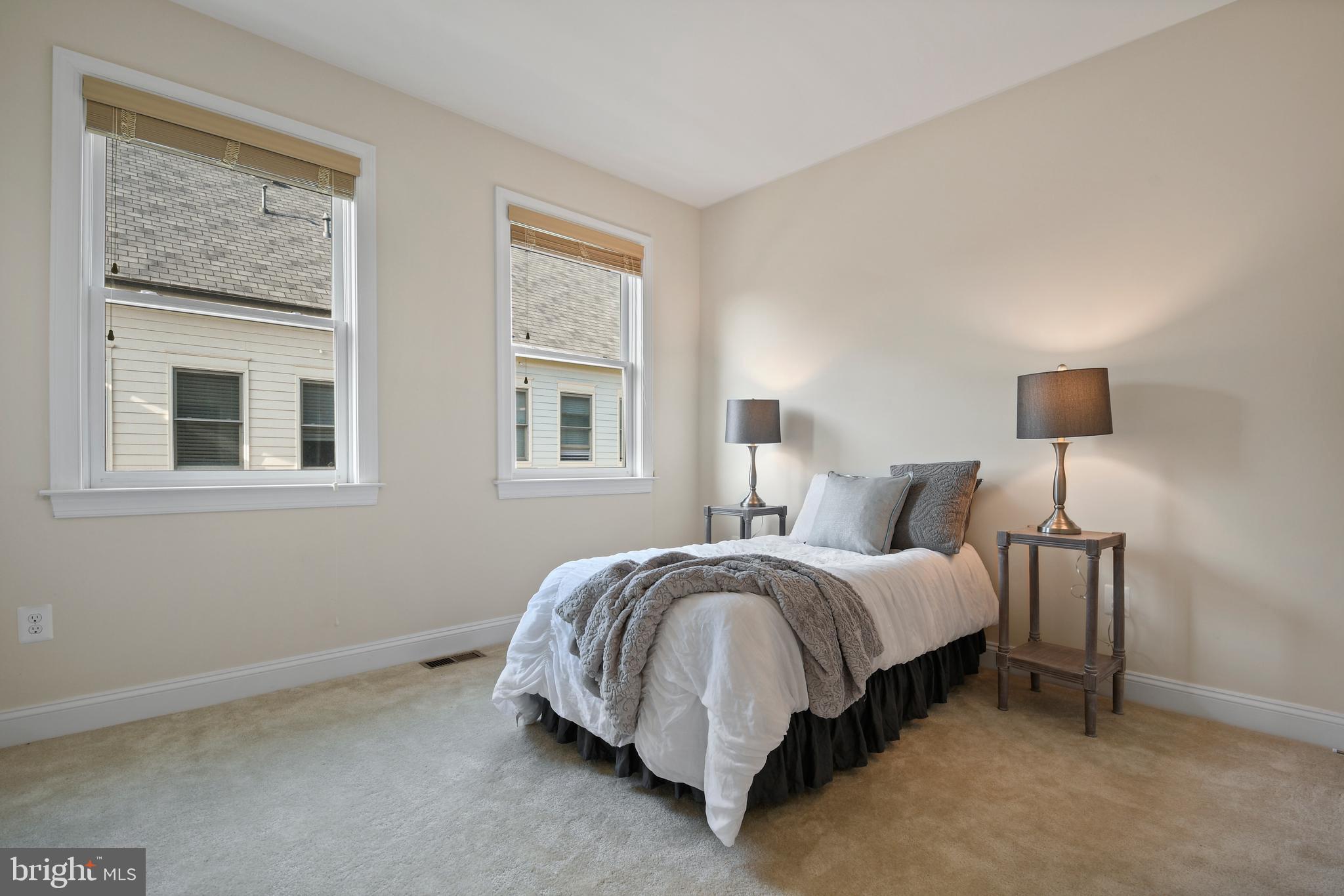 MAXWELL SQUARE - Residential