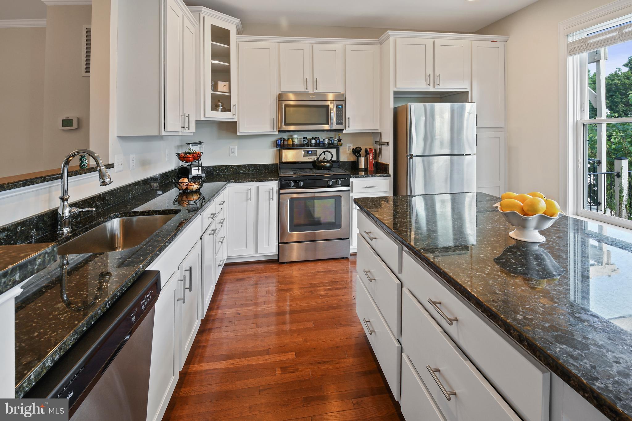 MAXWELL SQUARE - Residential