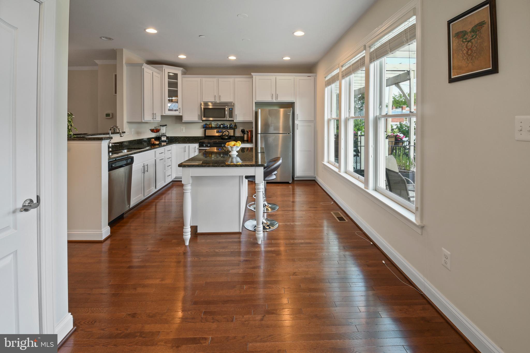 MAXWELL SQUARE - Residential