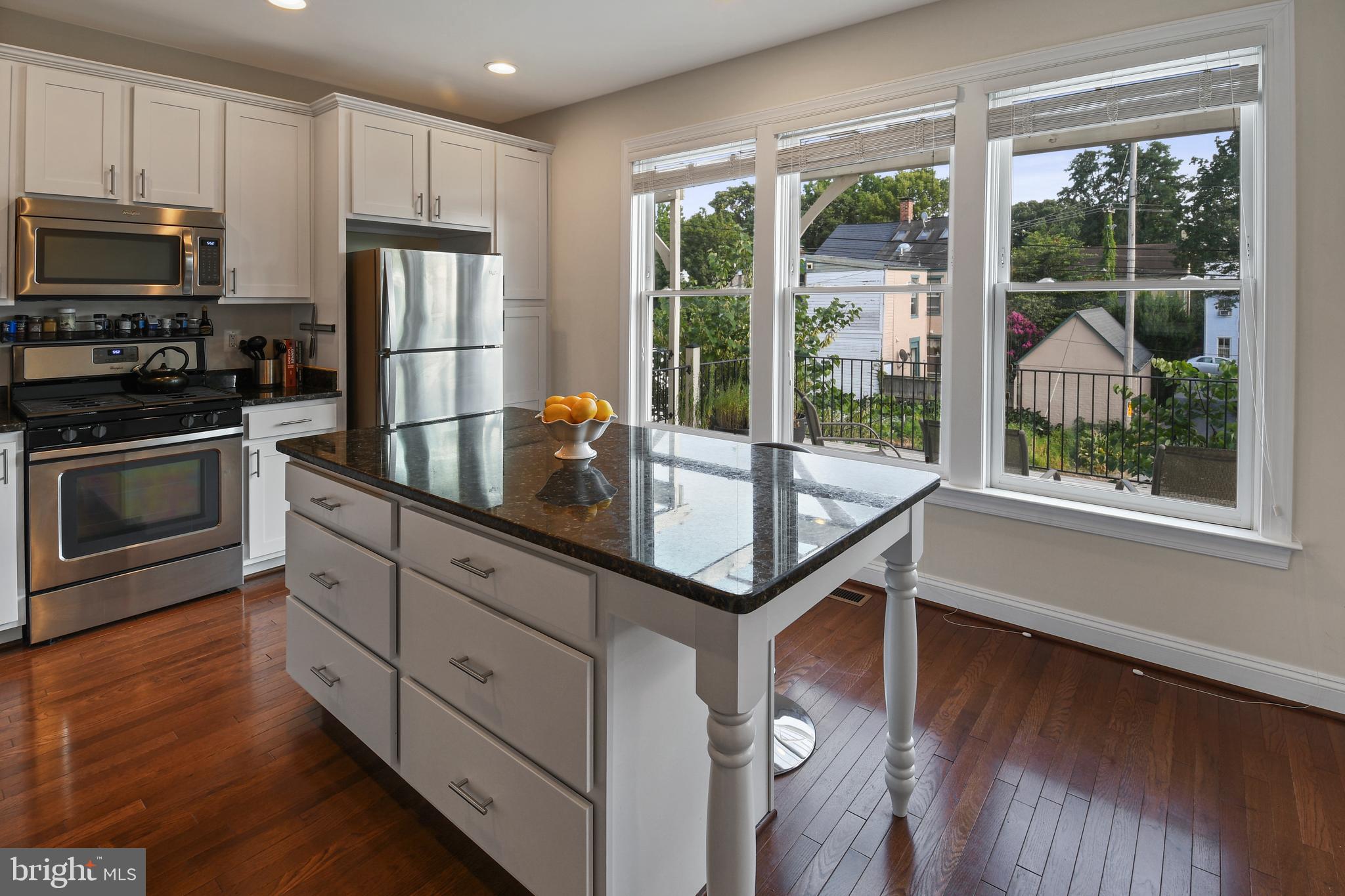 MAXWELL SQUARE - Residential