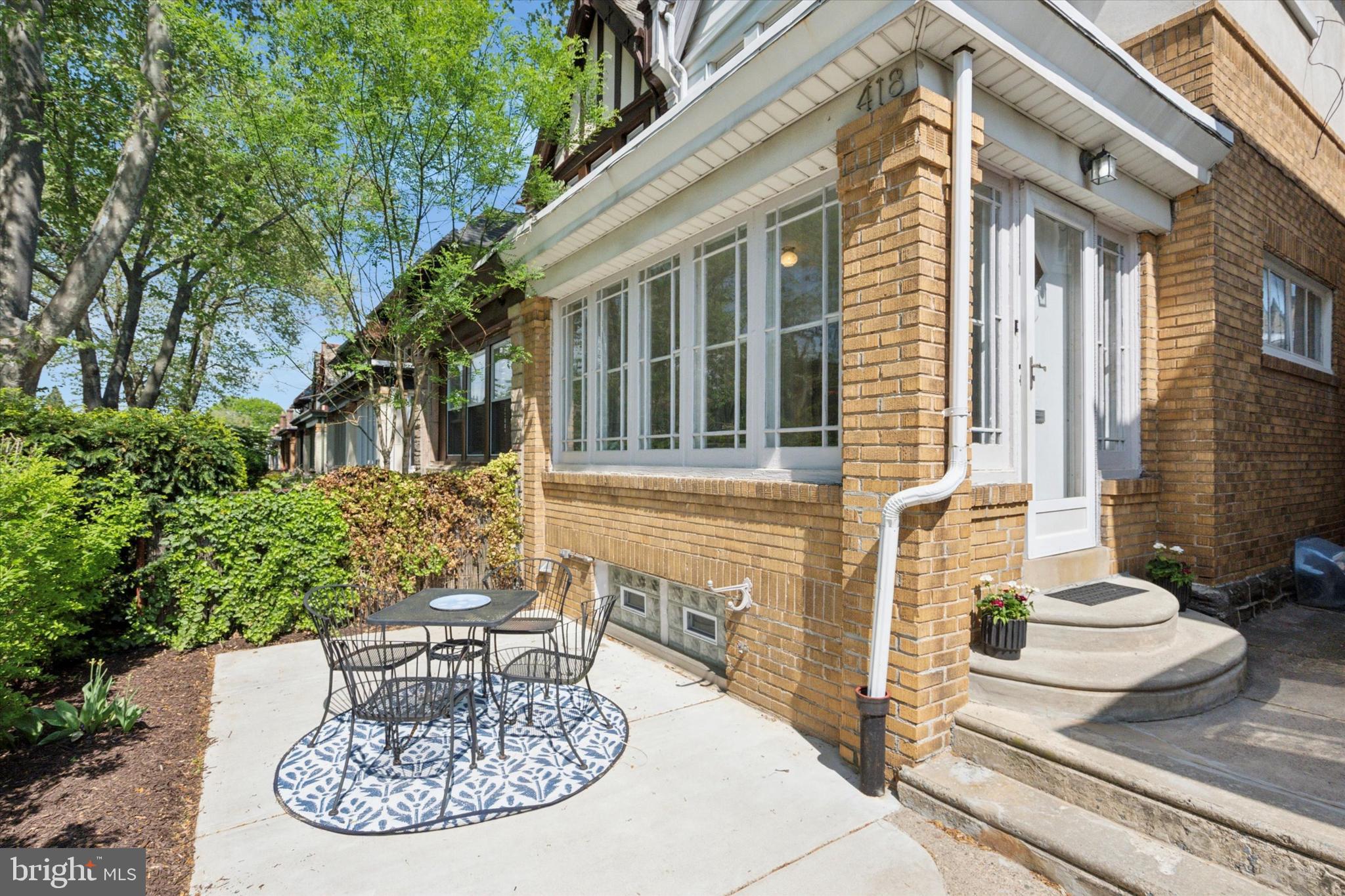 418 W MOUNT AIRY AVENUE
