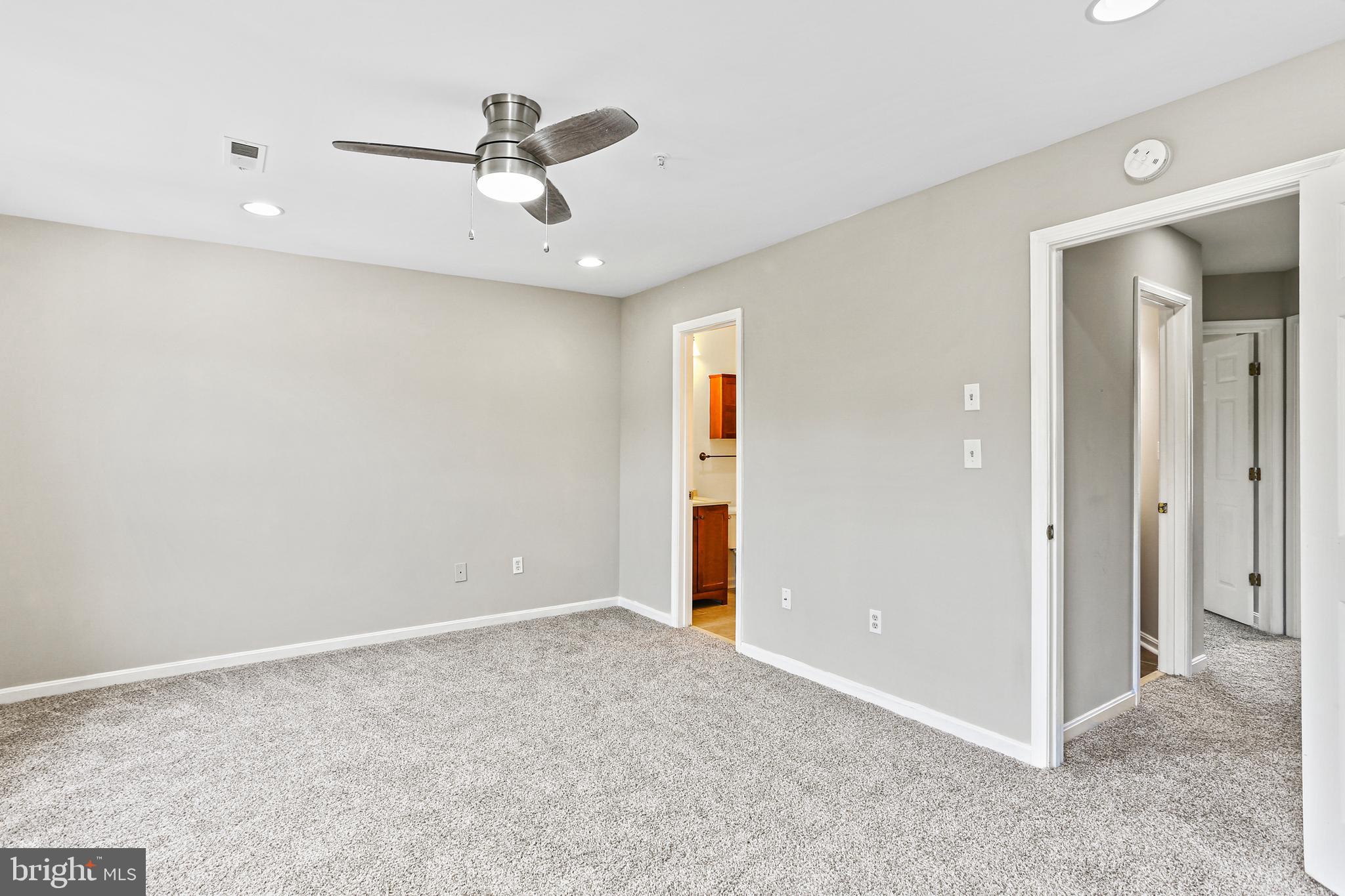 KINGS GRANT - Residential