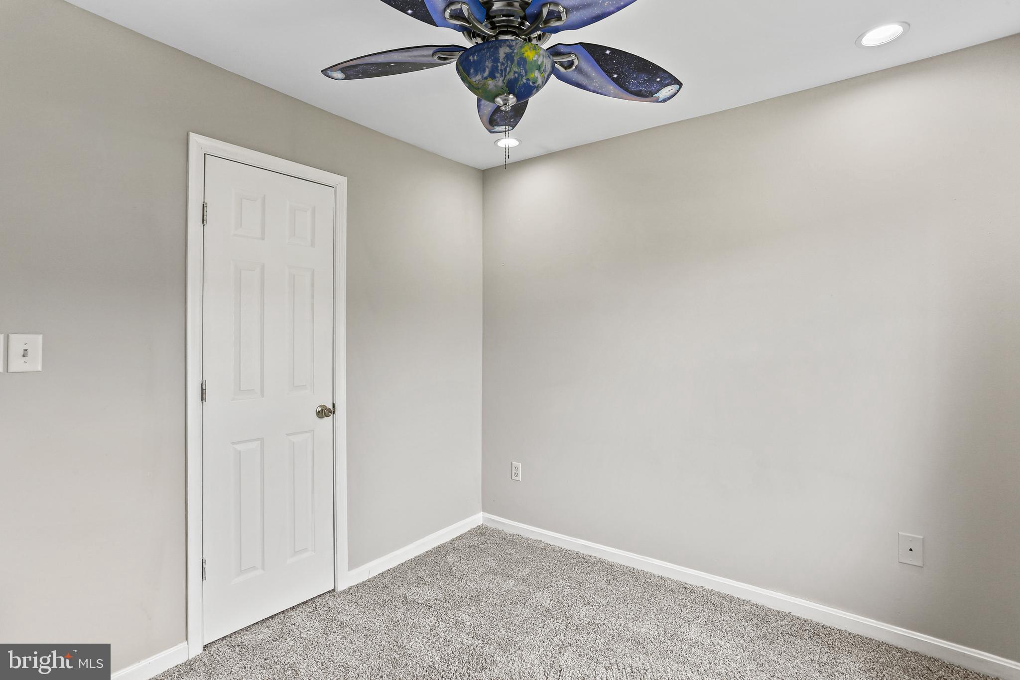 KINGS GRANT - Residential