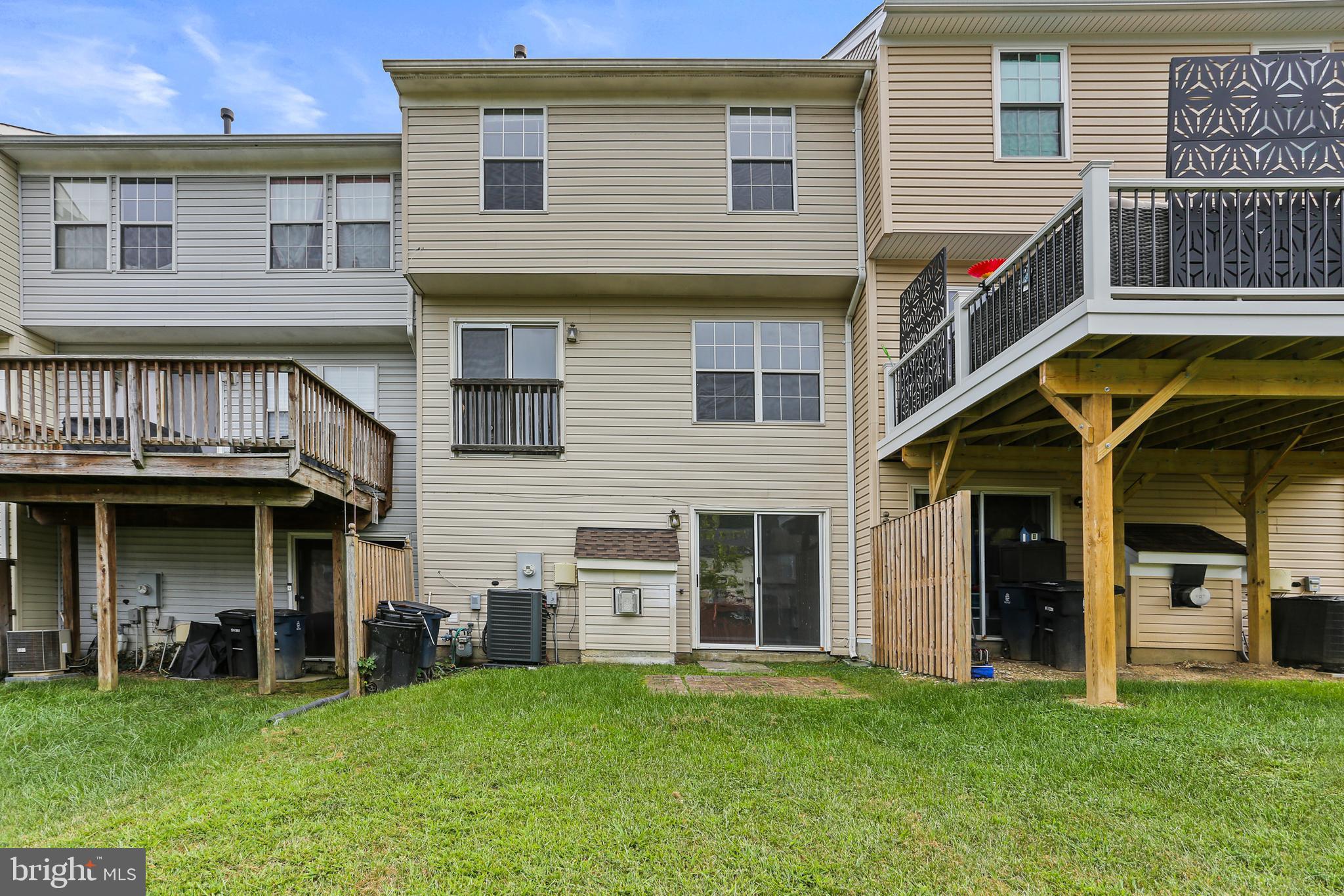 KINGS GRANT - Residential