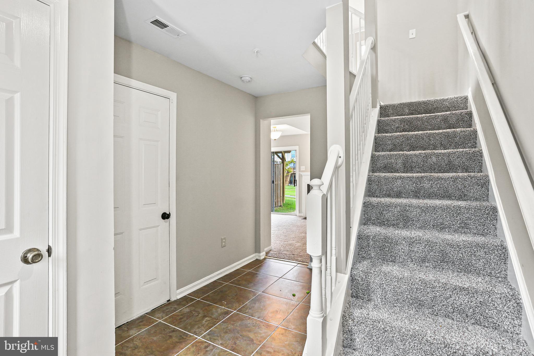 KINGS GRANT - Residential