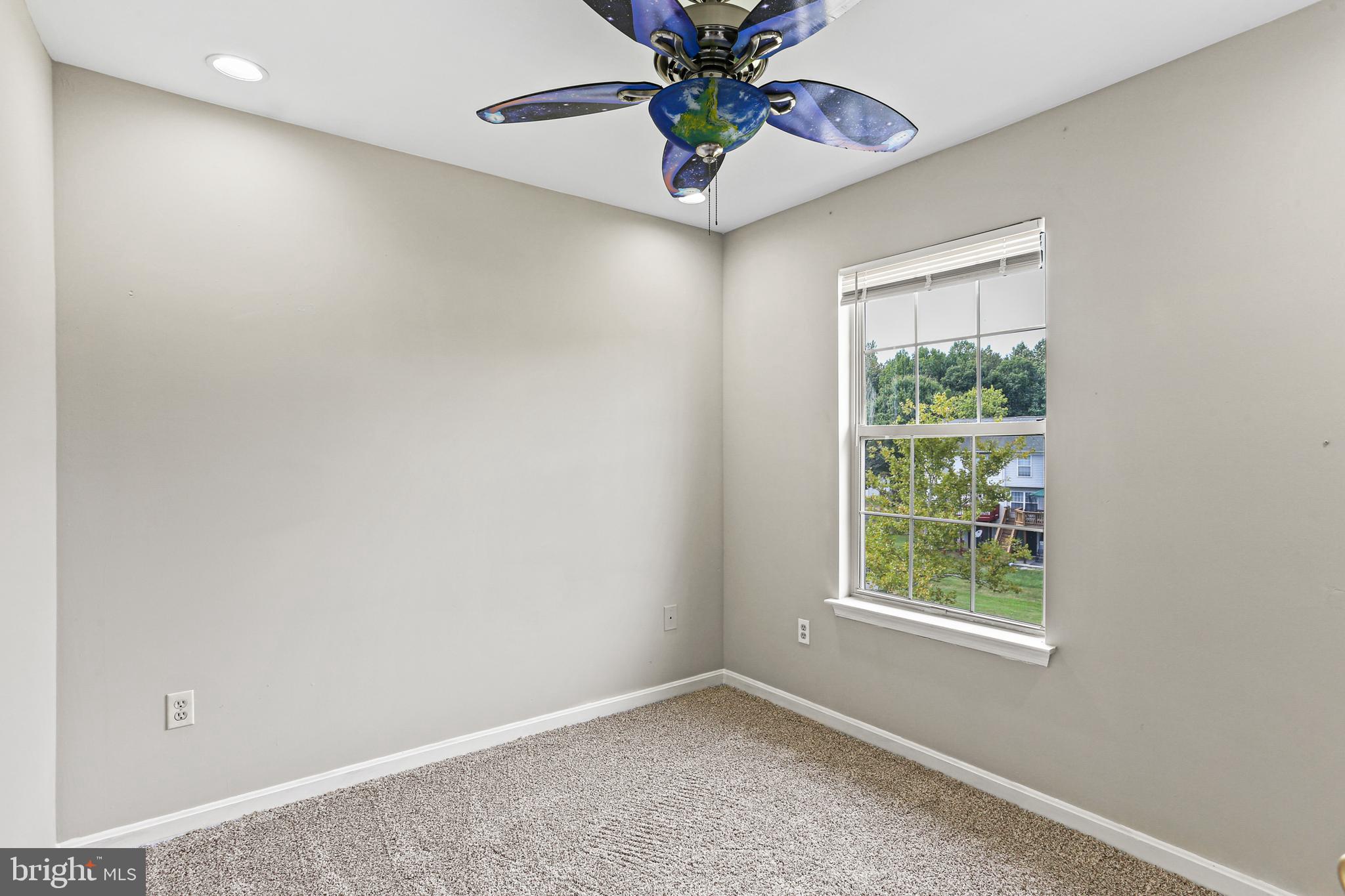 KINGS GRANT - Residential