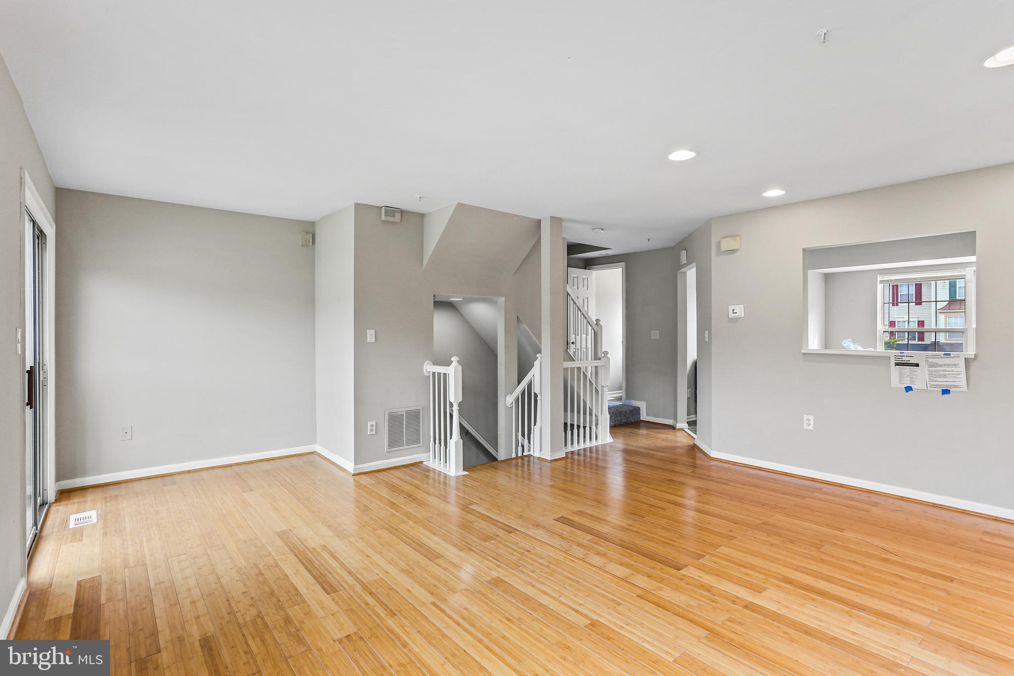 KINGS GRANT - Residential