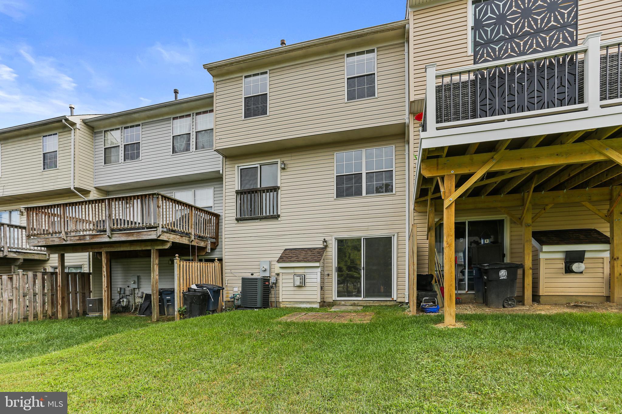 KINGS GRANT - Residential