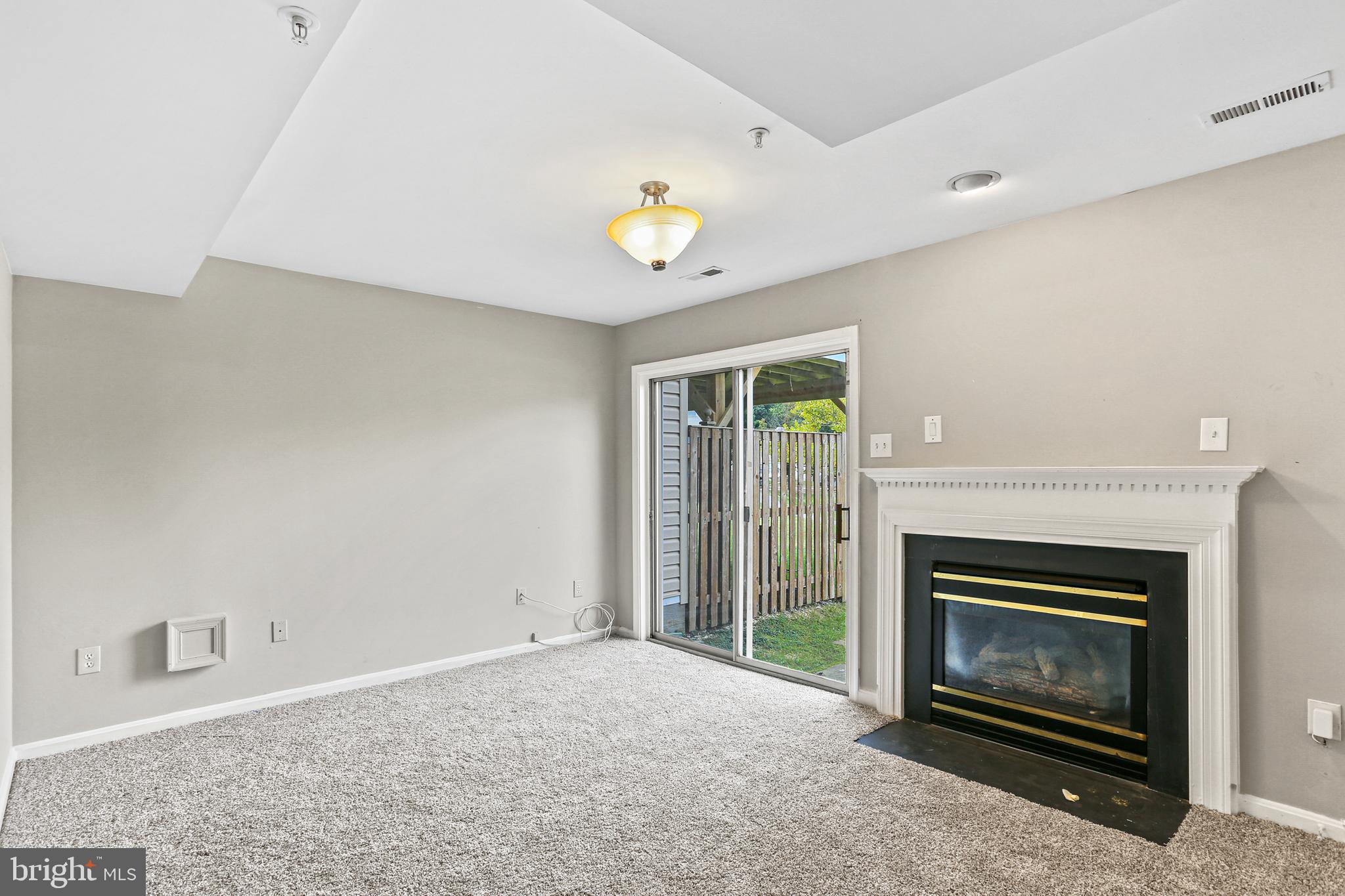 KINGS GRANT - Residential