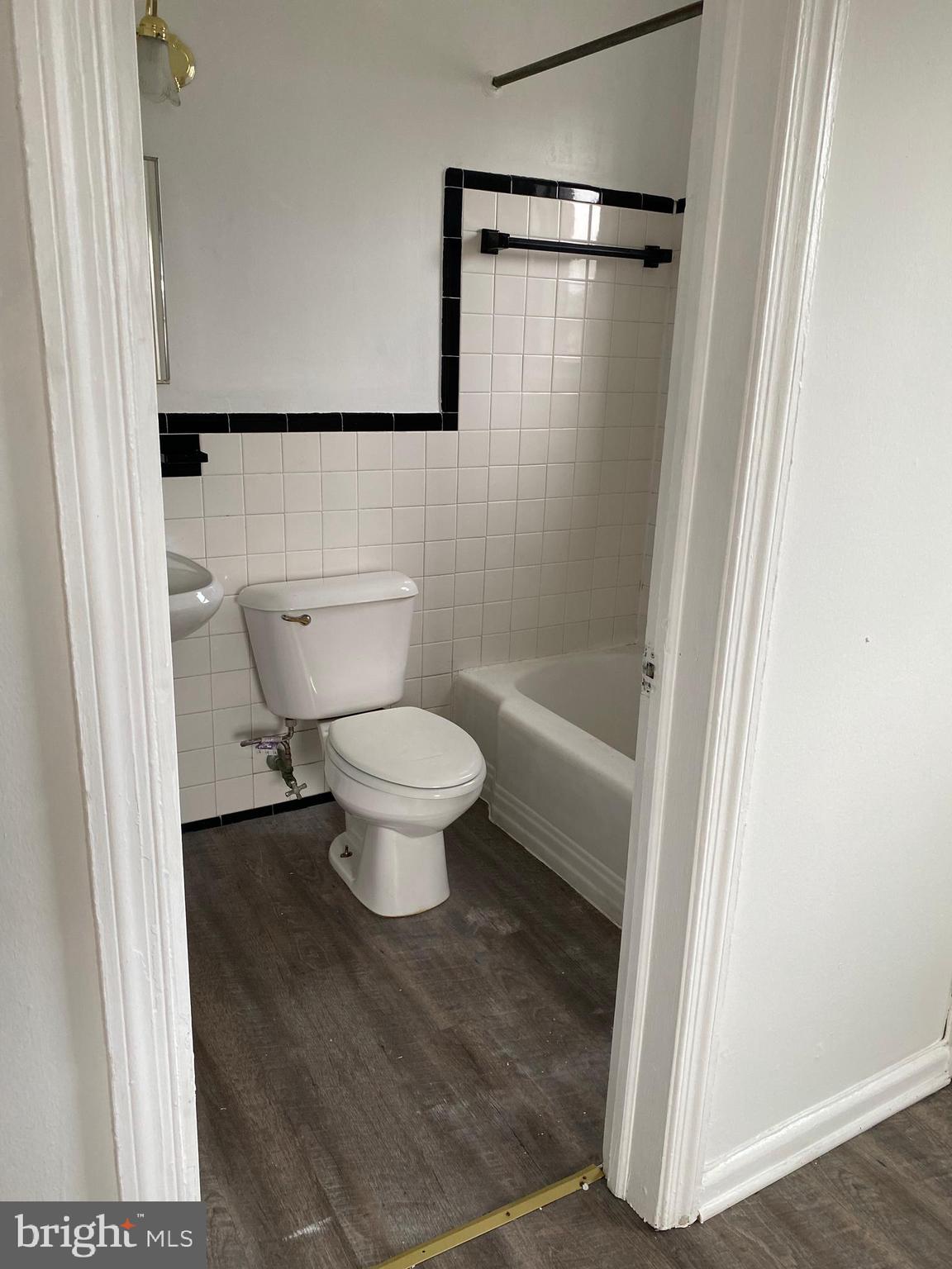 HAMPTON - Residential Lease