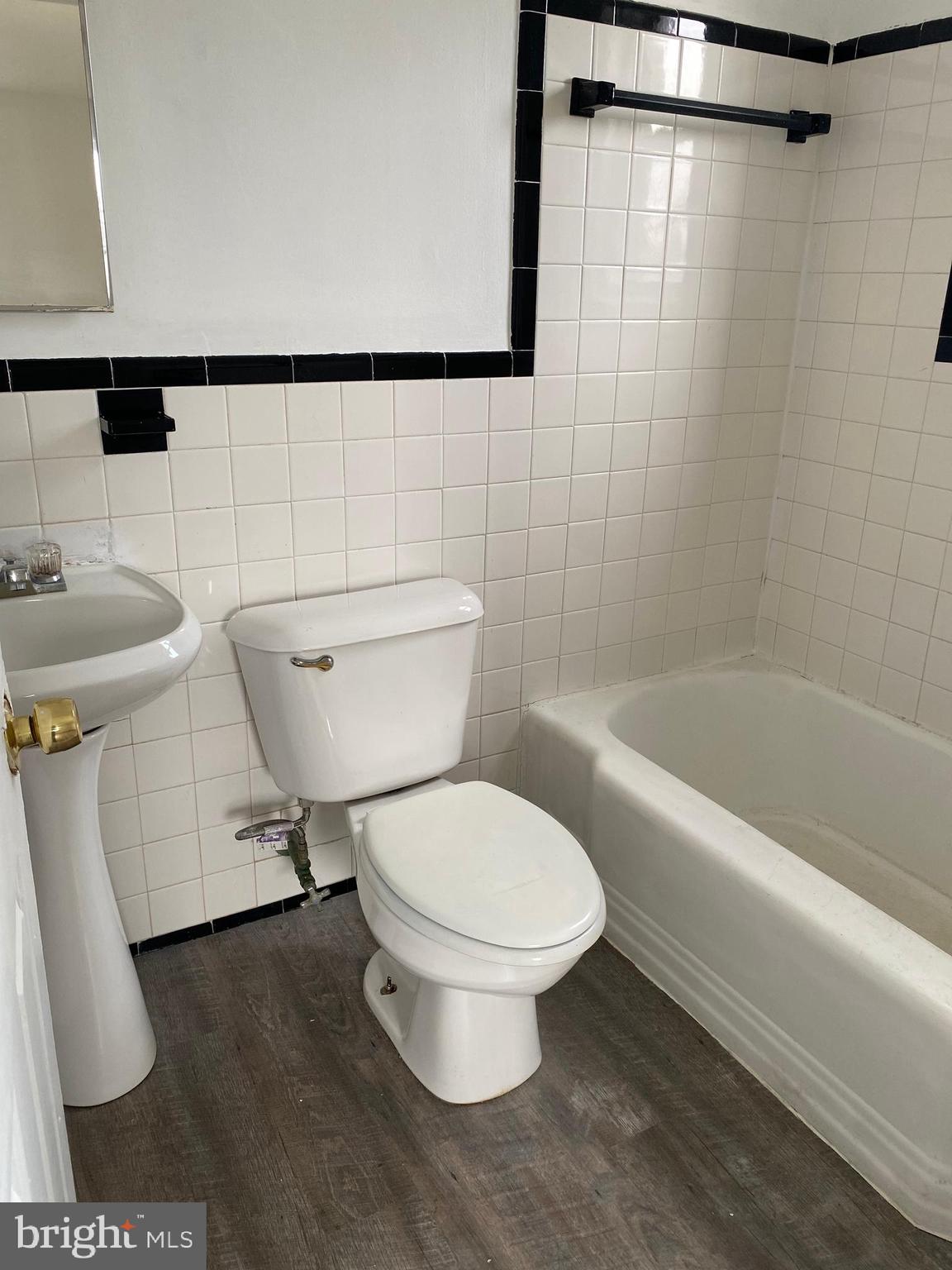 HAMPTON - Residential Lease