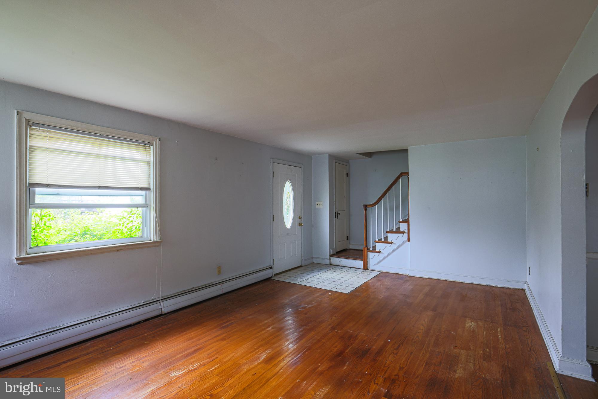 ROCKLEIGH COURT - Residential