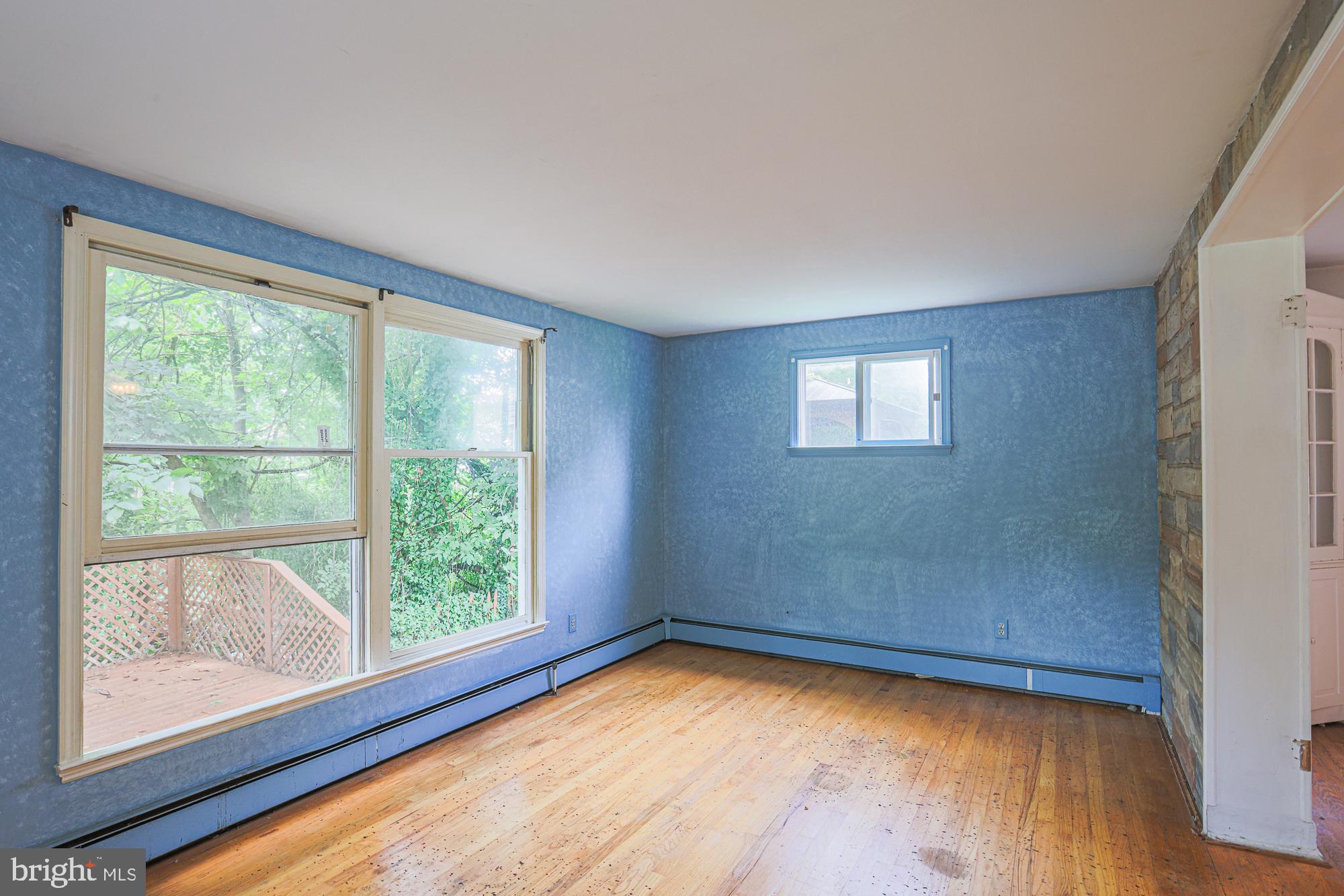 ROCKLEIGH COURT - Residential