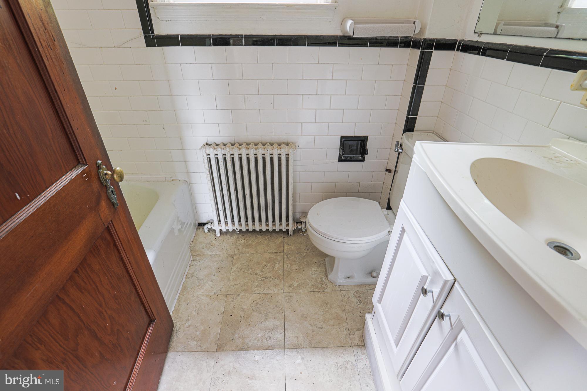 ROCKLEIGH COURT - Residential