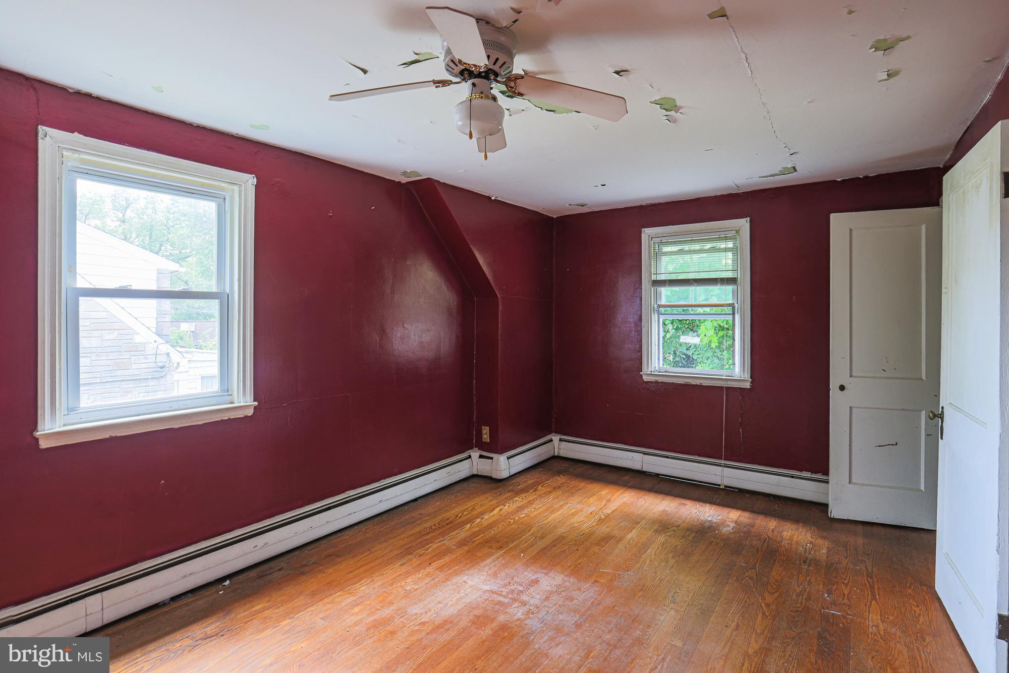 ROCKLEIGH COURT - Residential