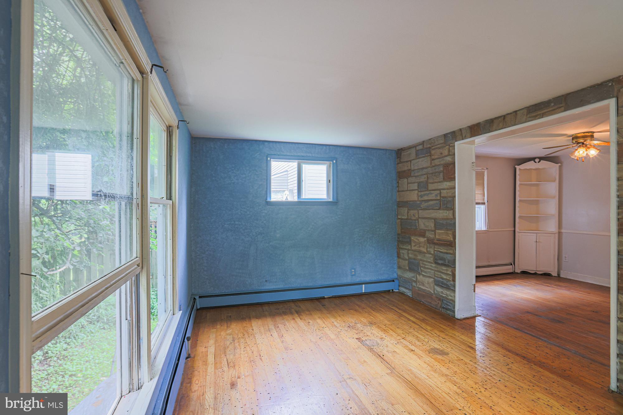 ROCKLEIGH COURT - Residential