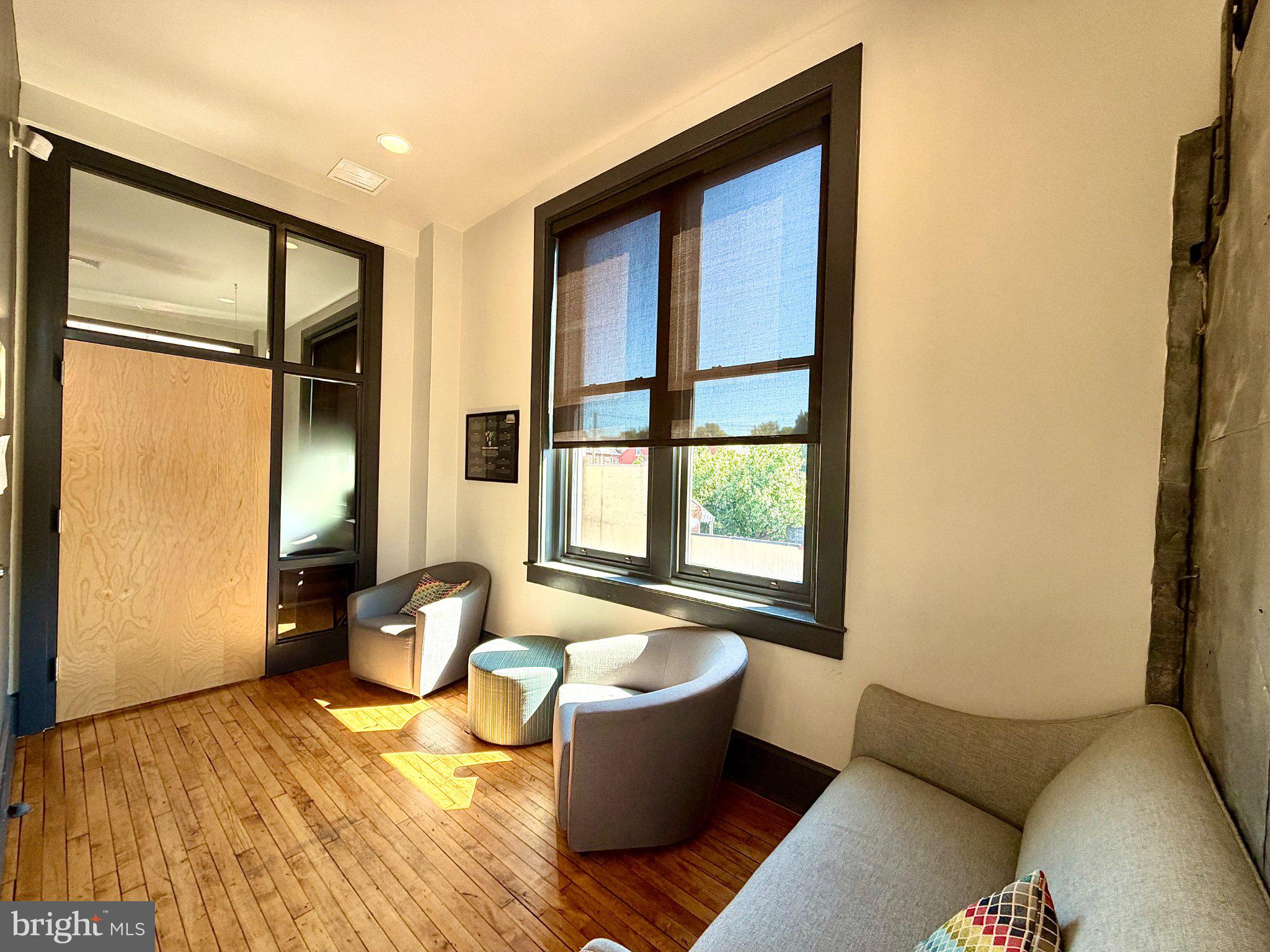 158 E KING STREET 300