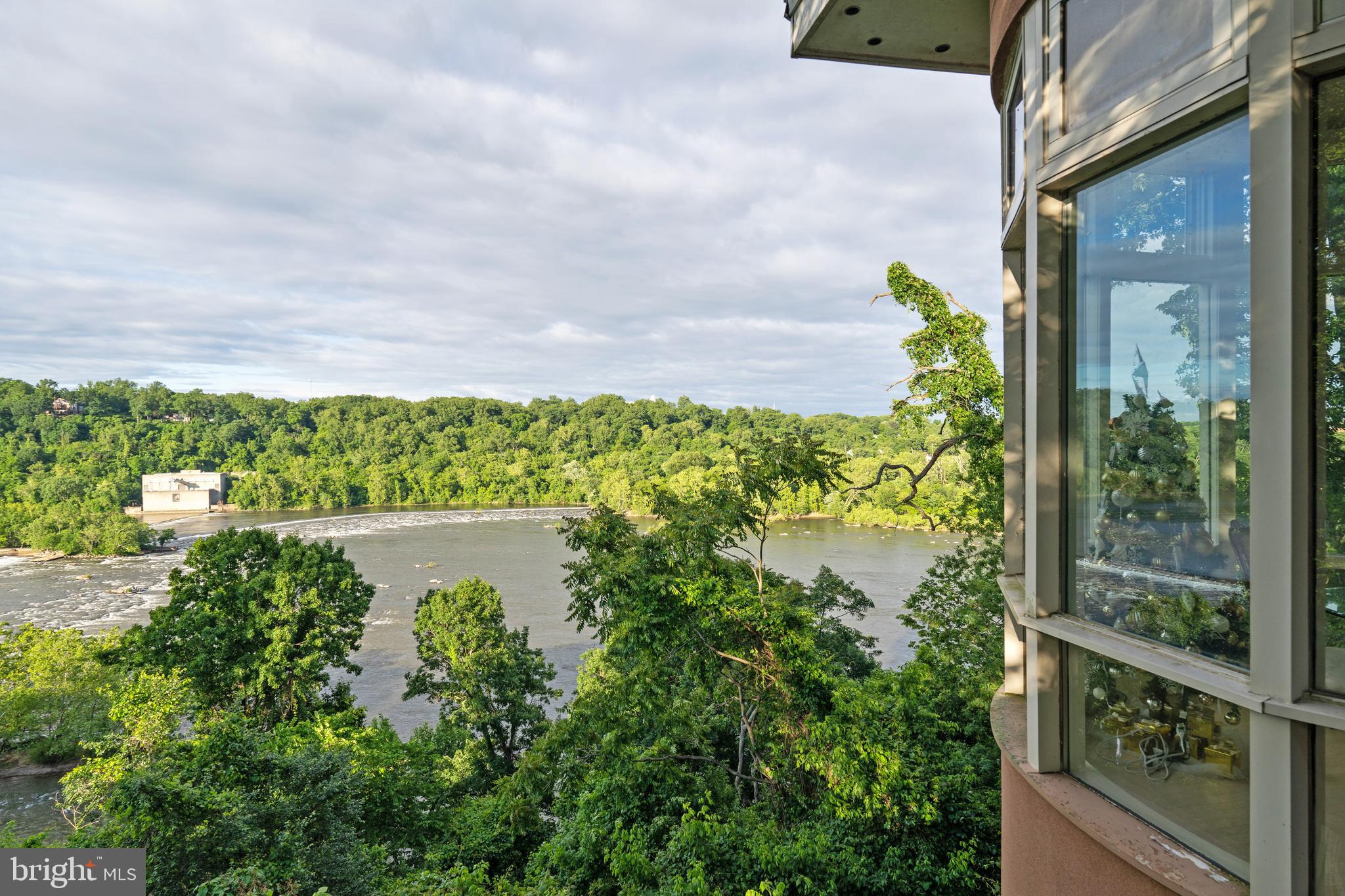 CHAIN BRIDGE - Residential