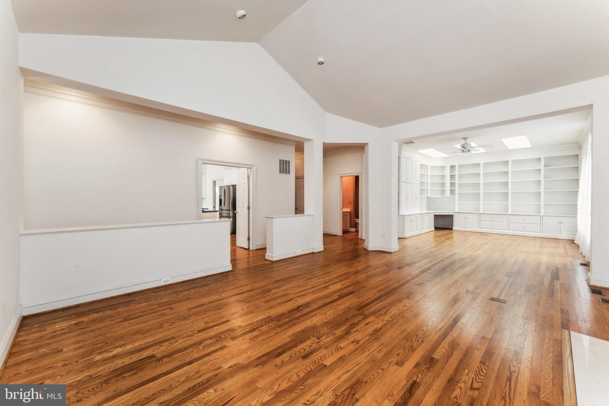 CHEVY CHASE COMMONS - Residential