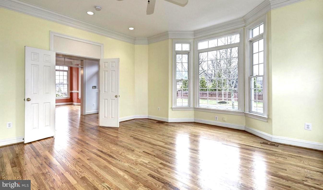 CHEVY CHASE COMMONS - Residential