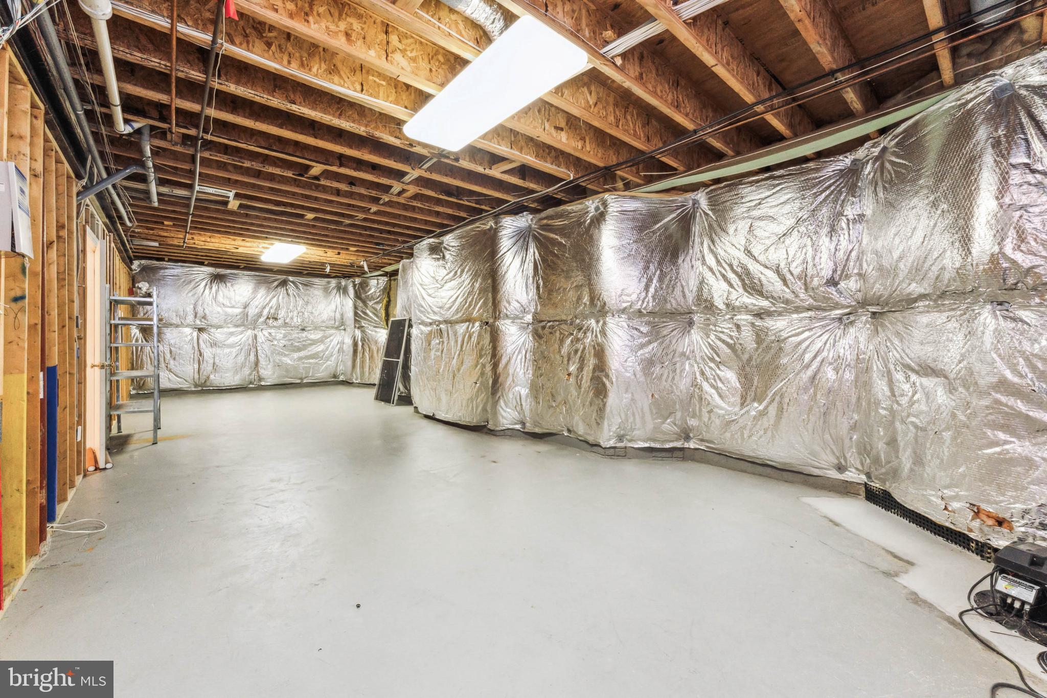 CHEVY CHASE COMMONS - Residential