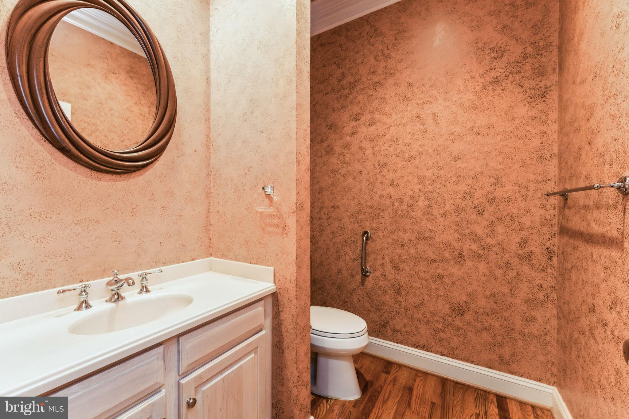 CHEVY CHASE COMMONS - Residential