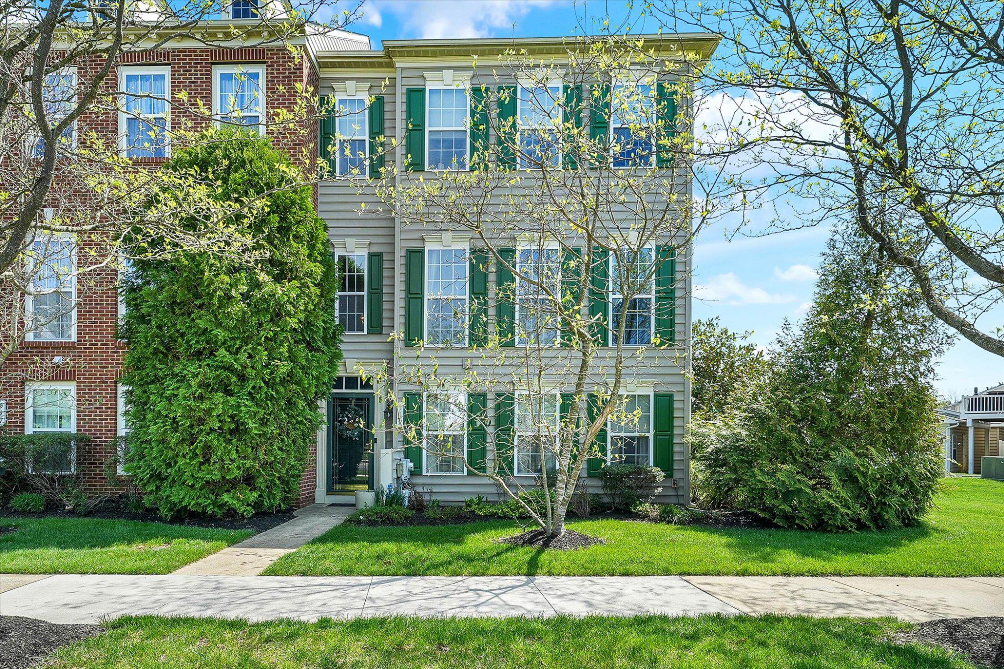 MERIDIAN CROSSING - Residential