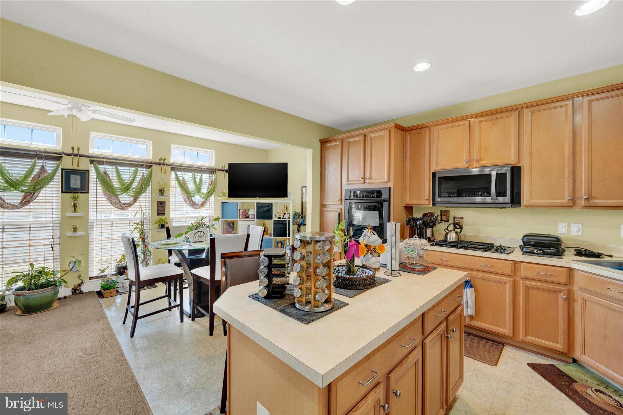 MERIDIAN CROSSING - Residential