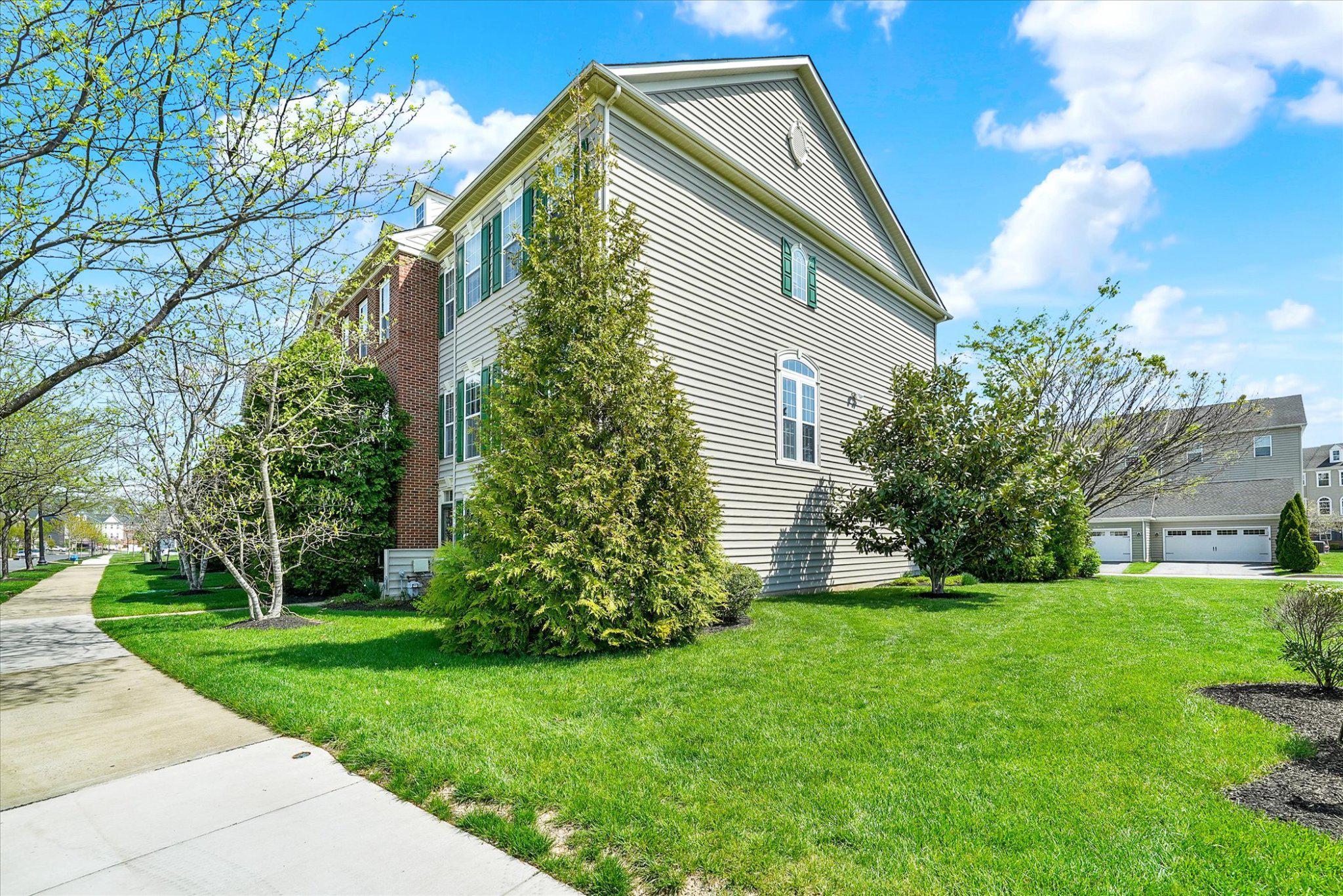 MERIDIAN CROSSING - Residential