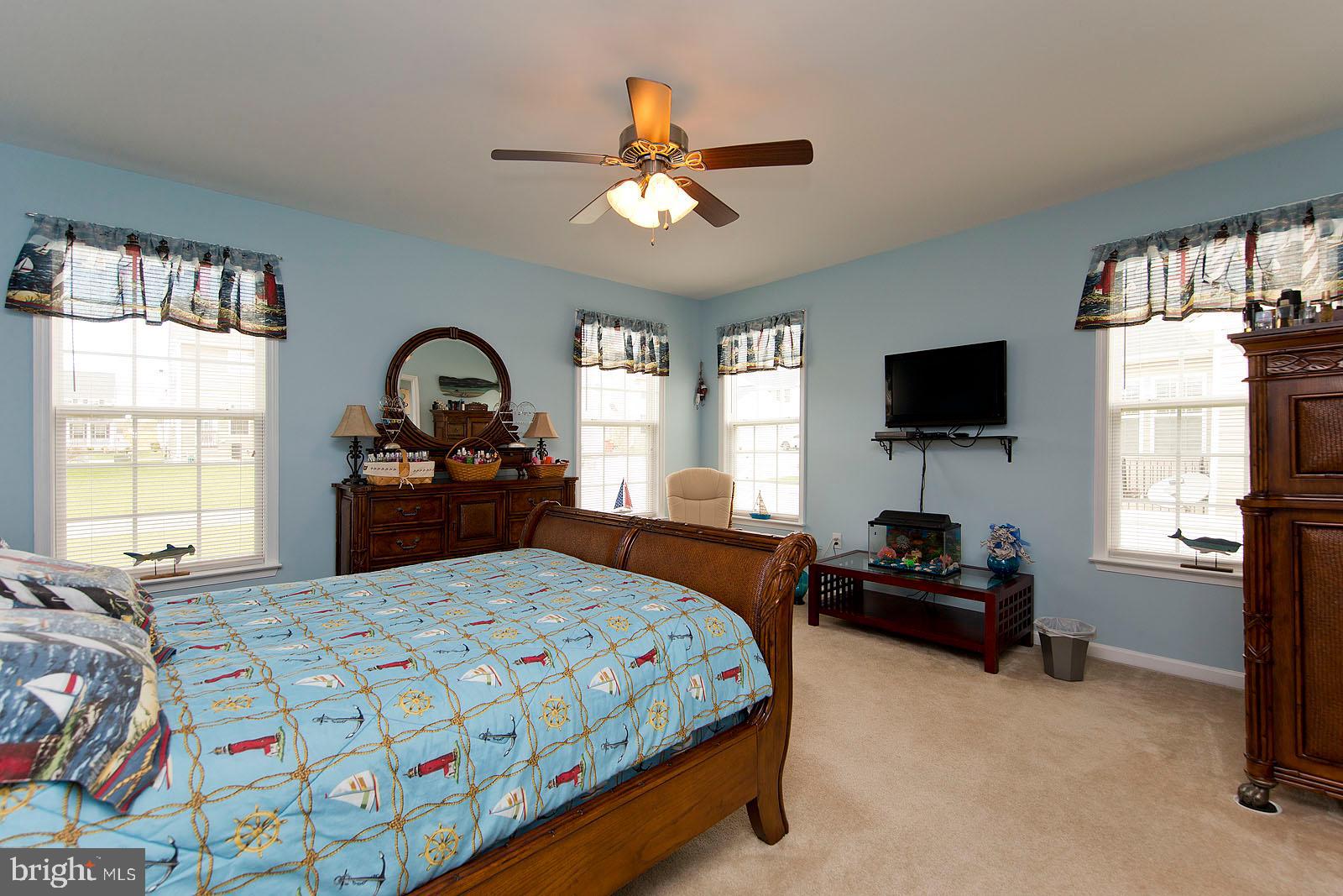 LAKELAND PLACE - Residential