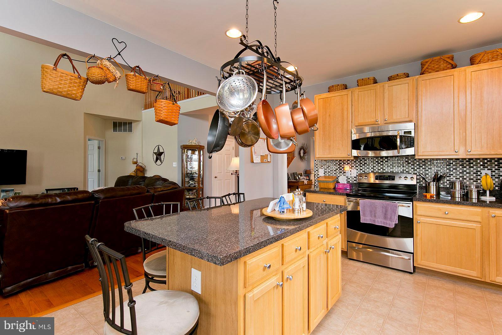 LAKELAND PLACE - Residential