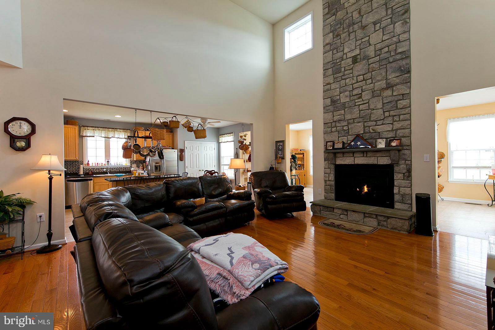 LAKELAND PLACE - Residential